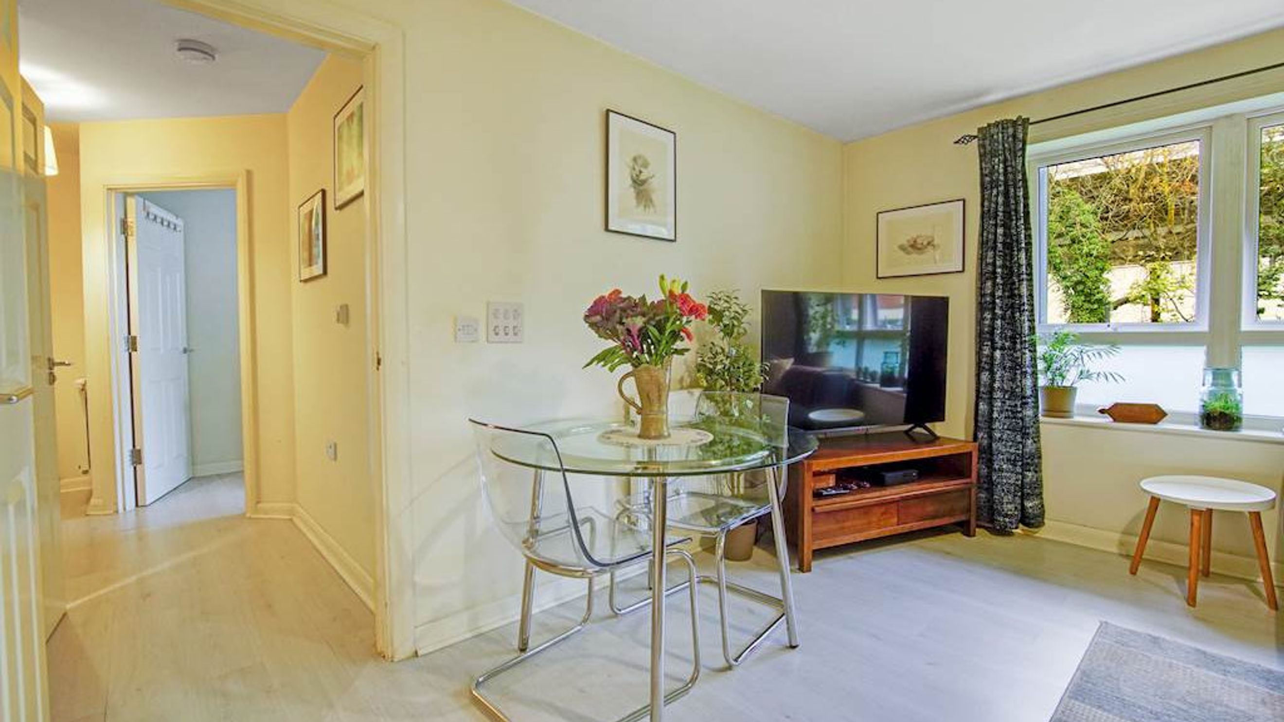 Property photo 7 of 25 for 21 Orchard Grove, Orpington,  