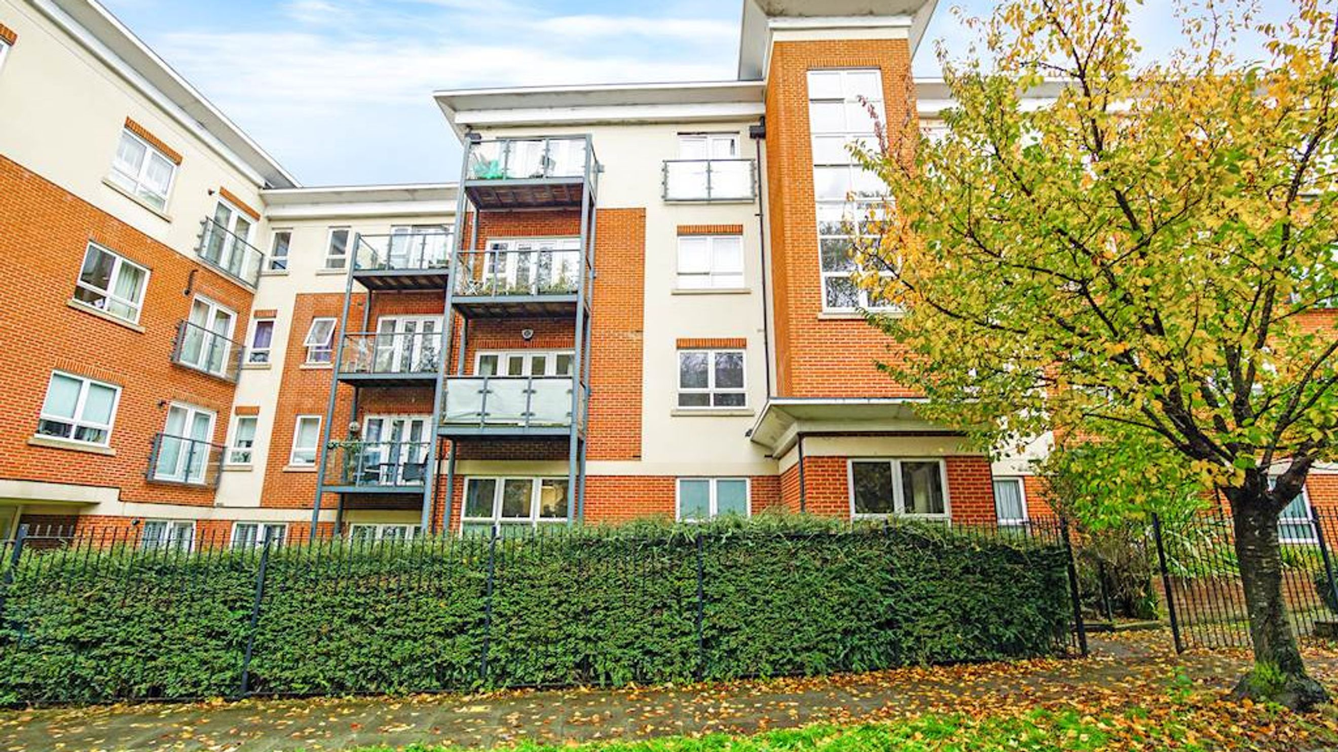 Property photo 24 of 25 for 21 Orchard Grove, Orpington,  