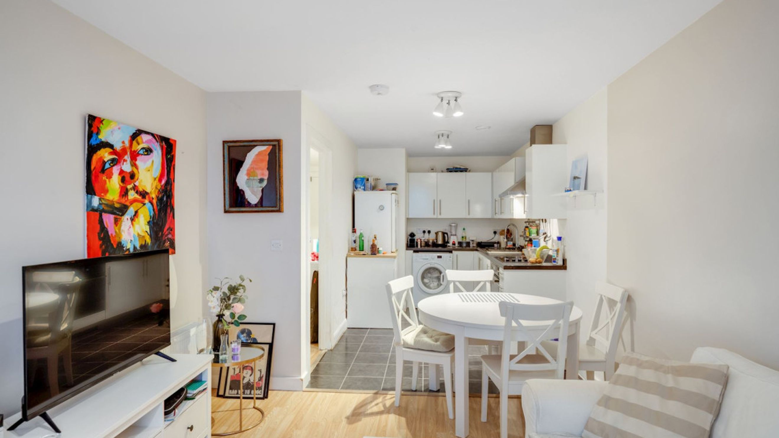 Property photo 15 of 26 for 7 Gatliff Road, London,  