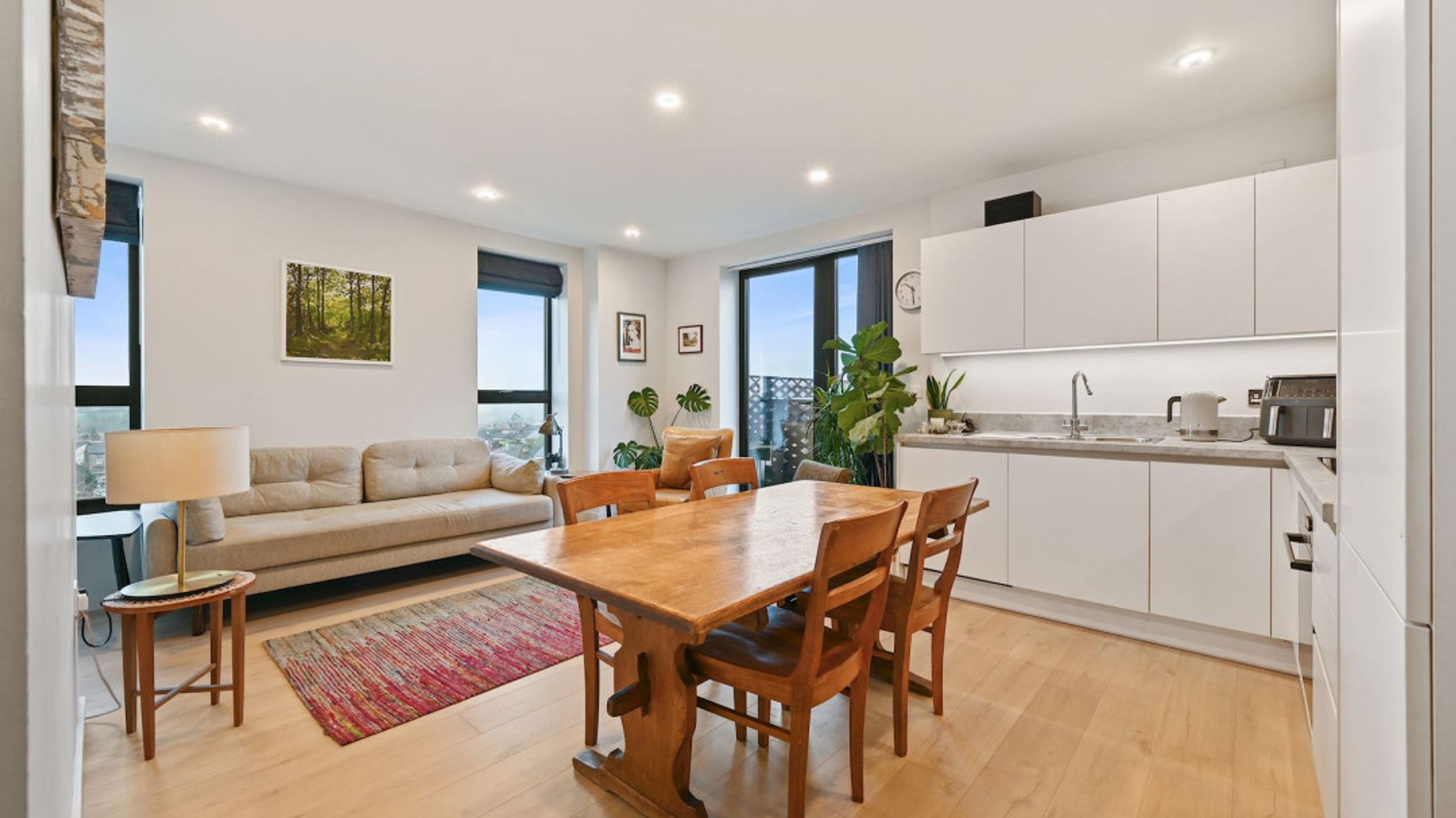 Property photo 3 of 15 for Middle Road, London,  