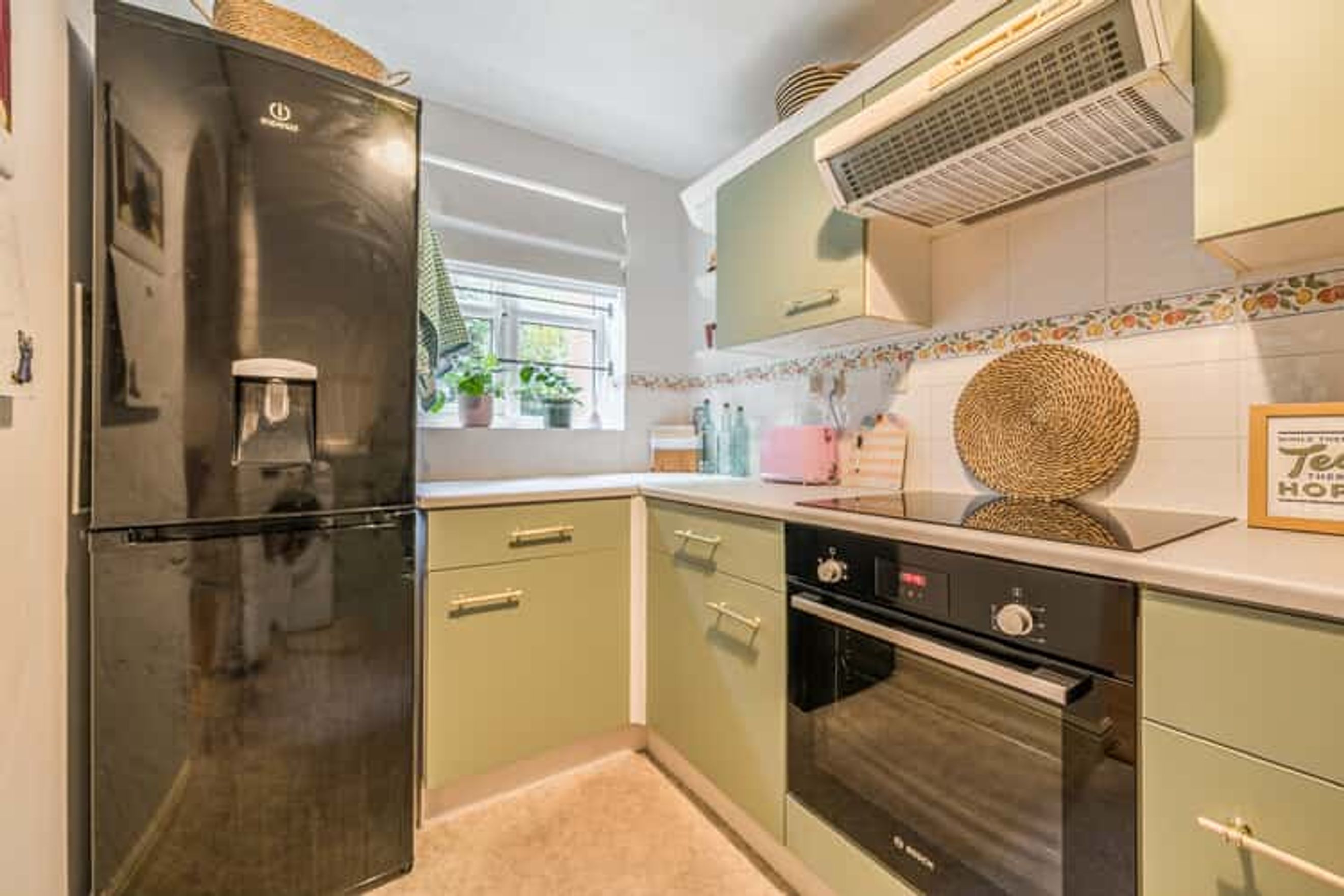 Property photo 8 of 19 for Lee Close, Barnet