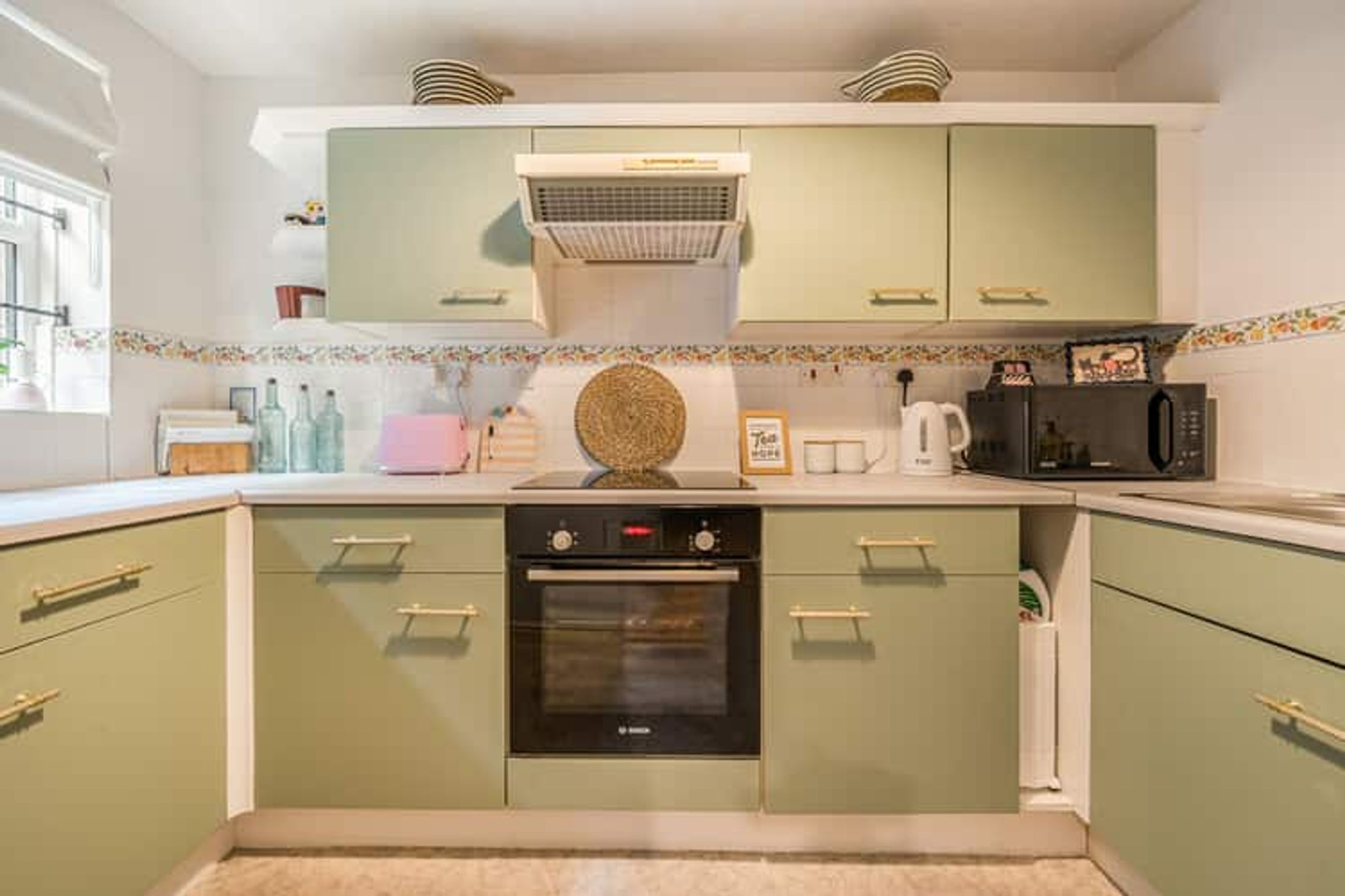 Property photo 7 of 19 for Lee Close, Barnet