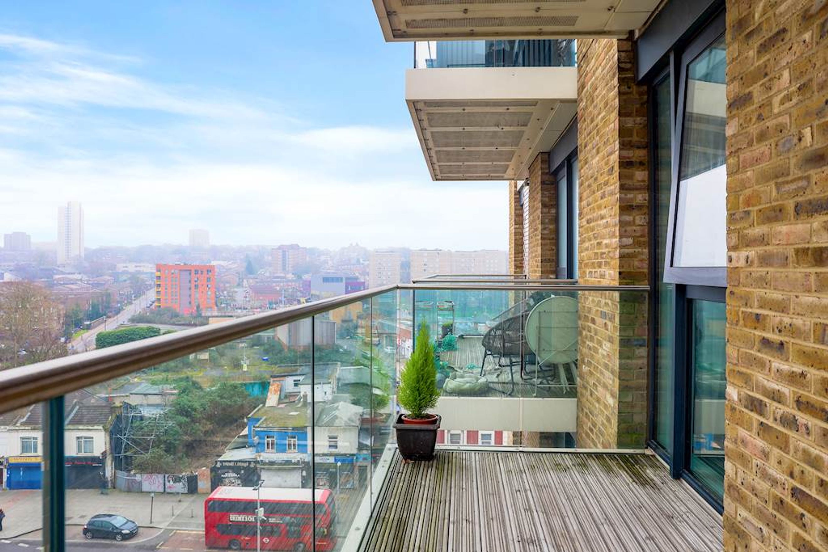 Property photo 7 of 8 for Drummond House, 11 Victory Parade