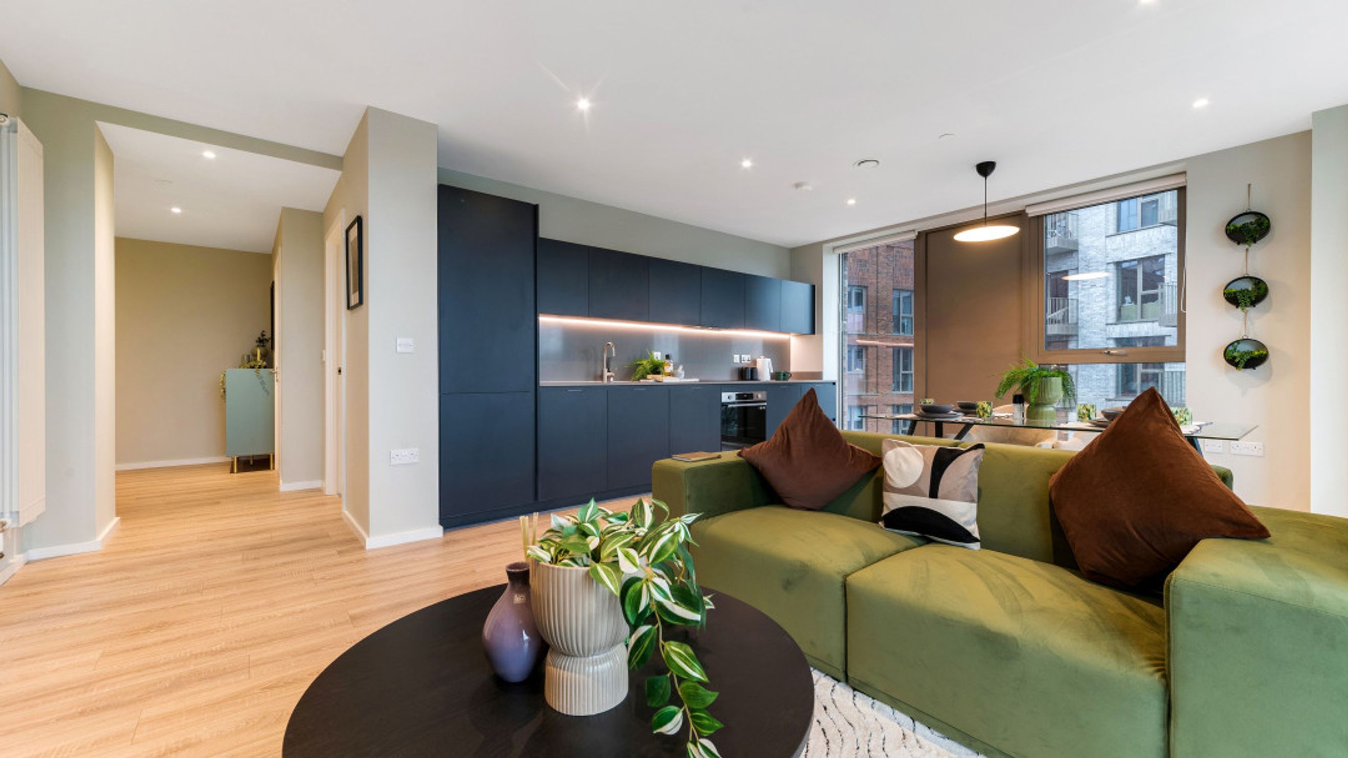 Property photo 2 of 10 for 5 Railway Walk