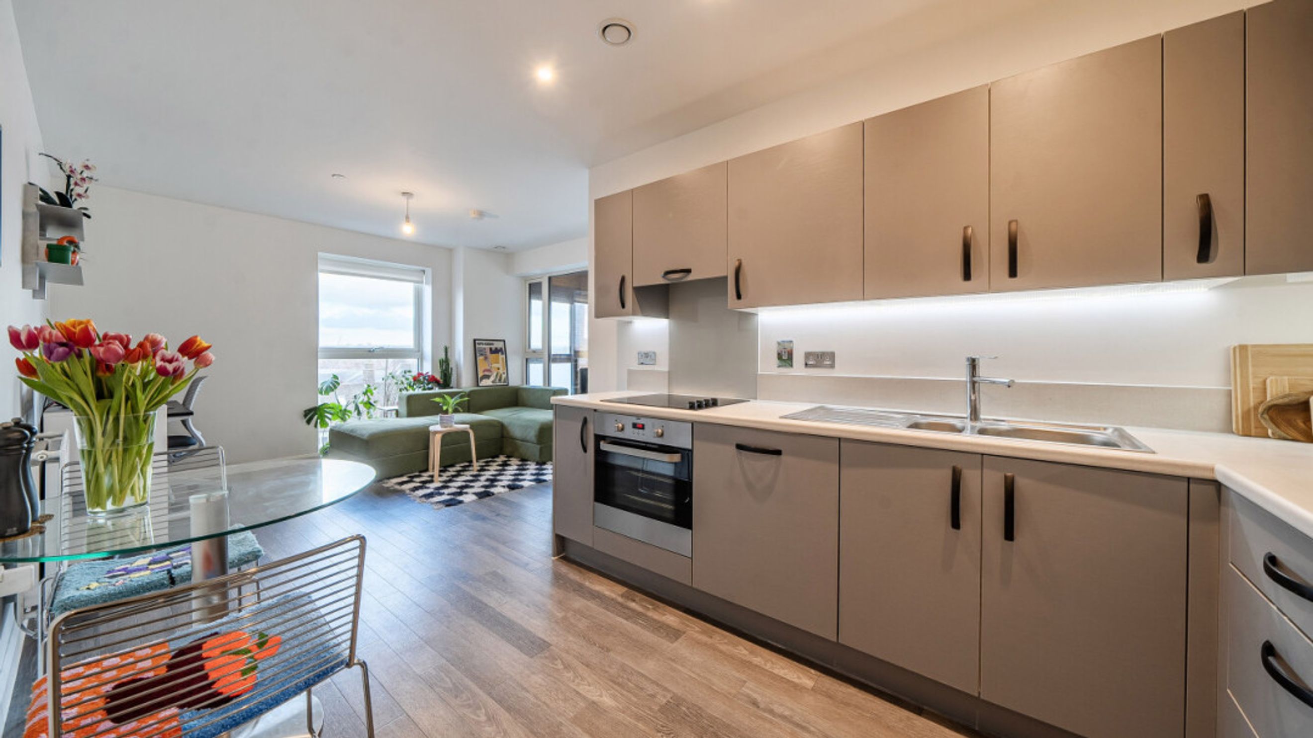 Property photo 8 of 34 for Tidey Apartments, East Acton Lane,  