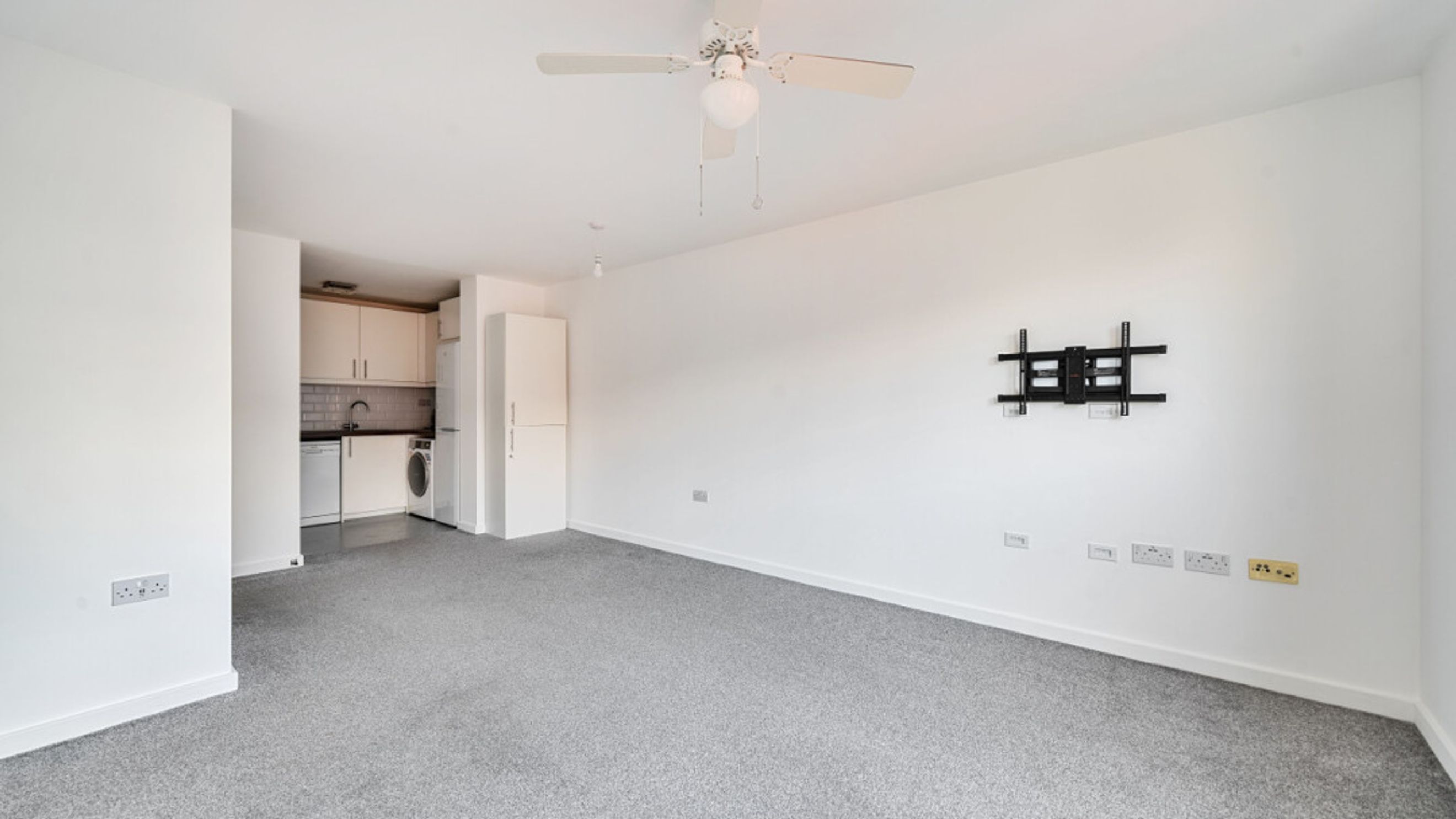 Property photo 22 of 34 for Meridia Court, Biggerstaff Road, Stratford,  