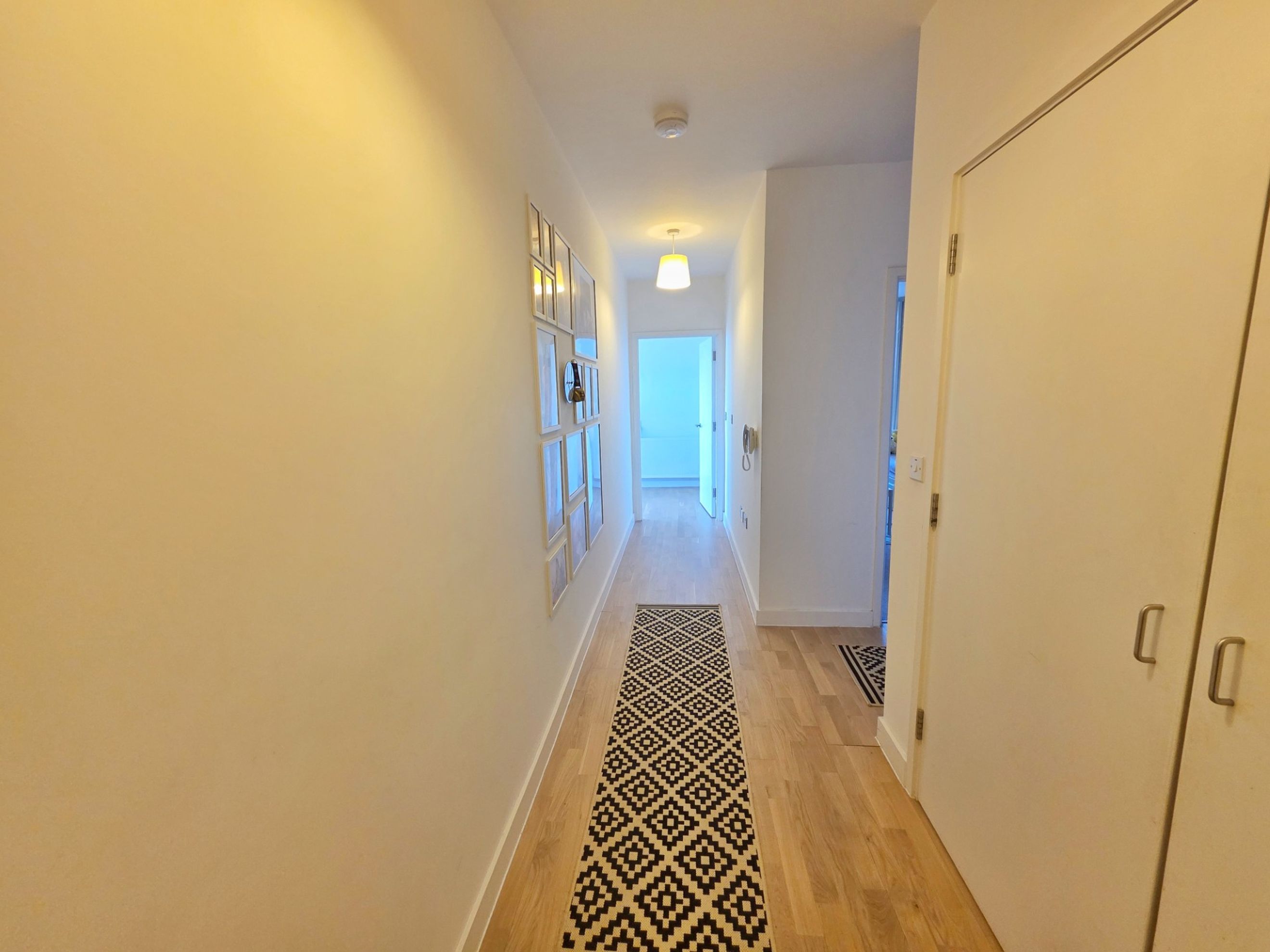 Property photo 6 of 8 for Yardmaster House, 11 Cross Road