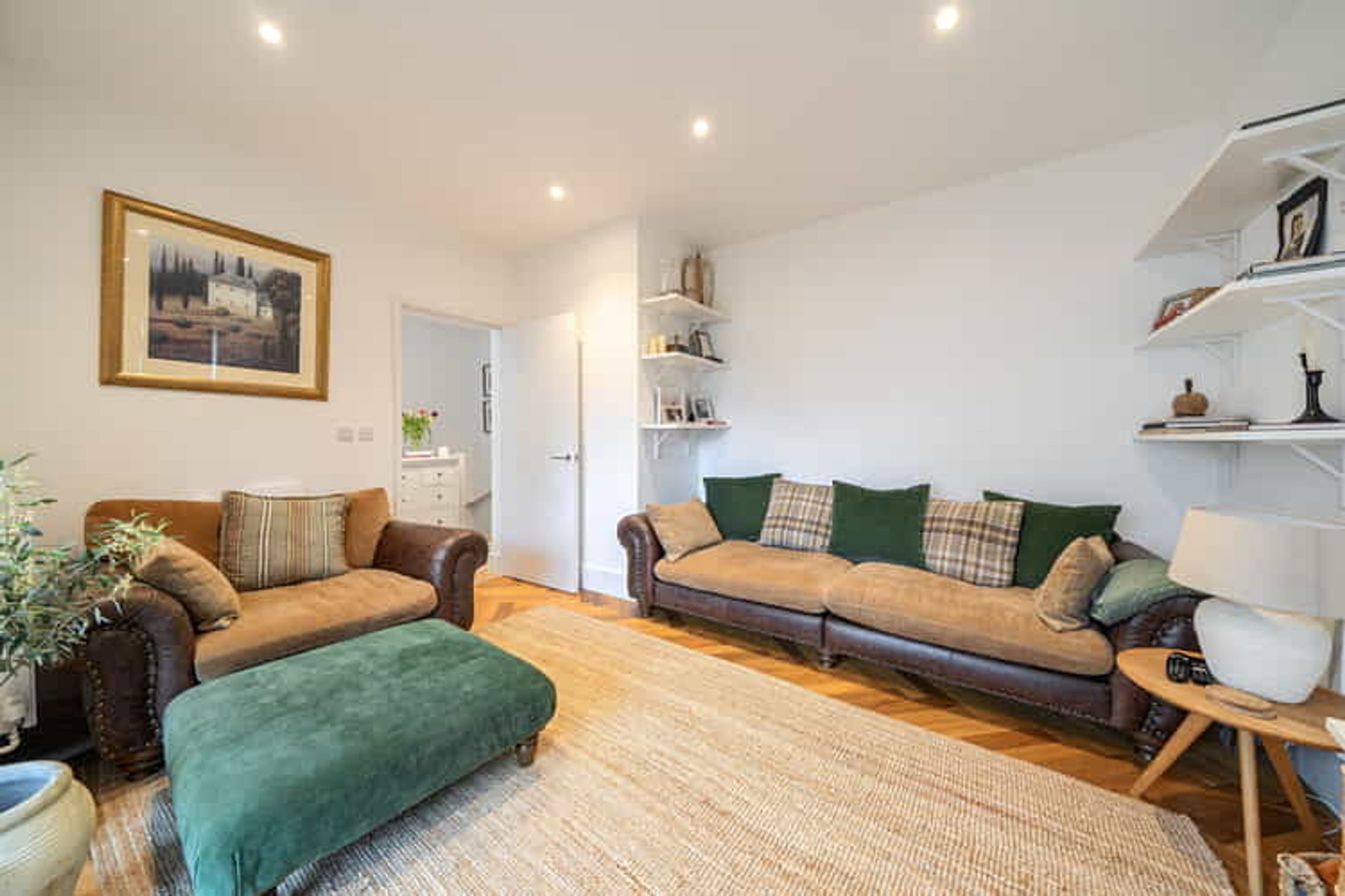 Property photo 2 of 19 for Ellis Road, Coulsdon