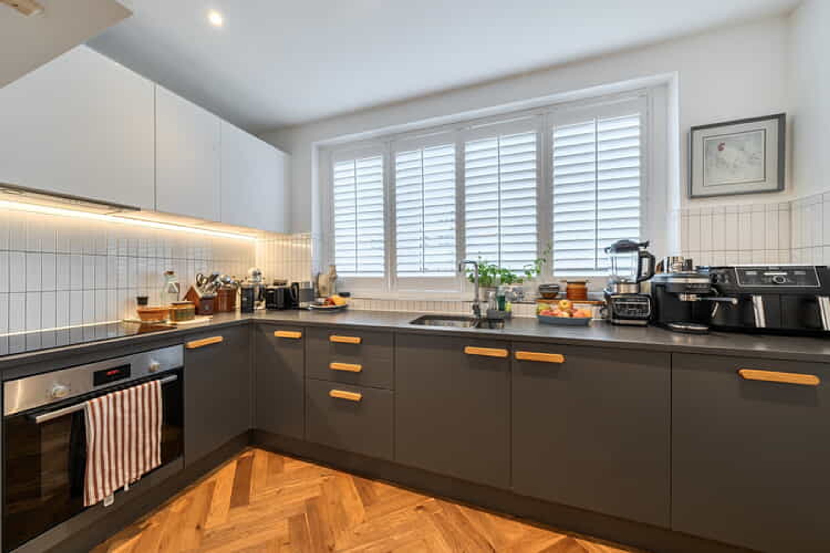 Property photo 4 of 19 for Ellis Road, Coulsdon