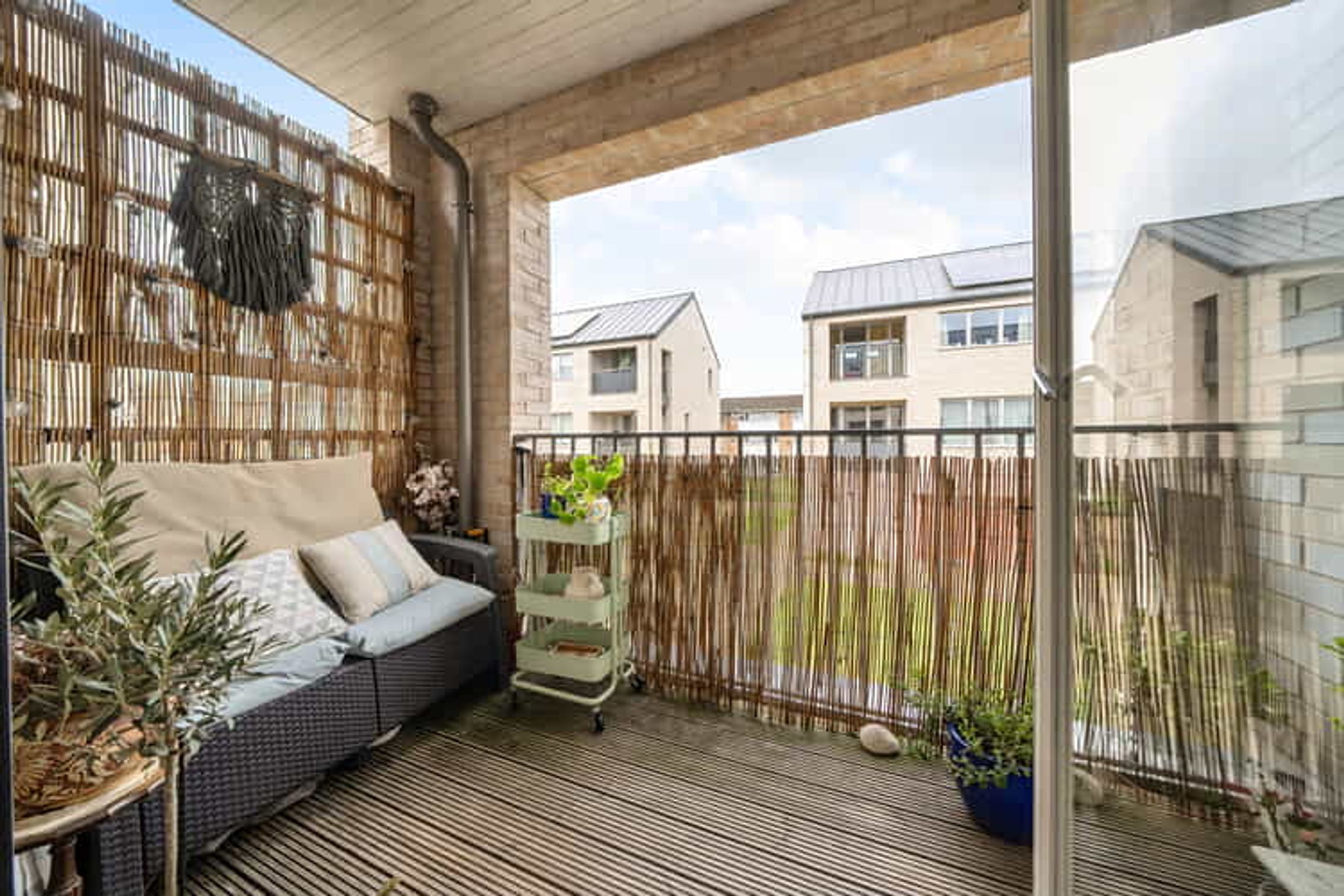 Property photo 16 of 19 for Ellis Road, Coulsdon