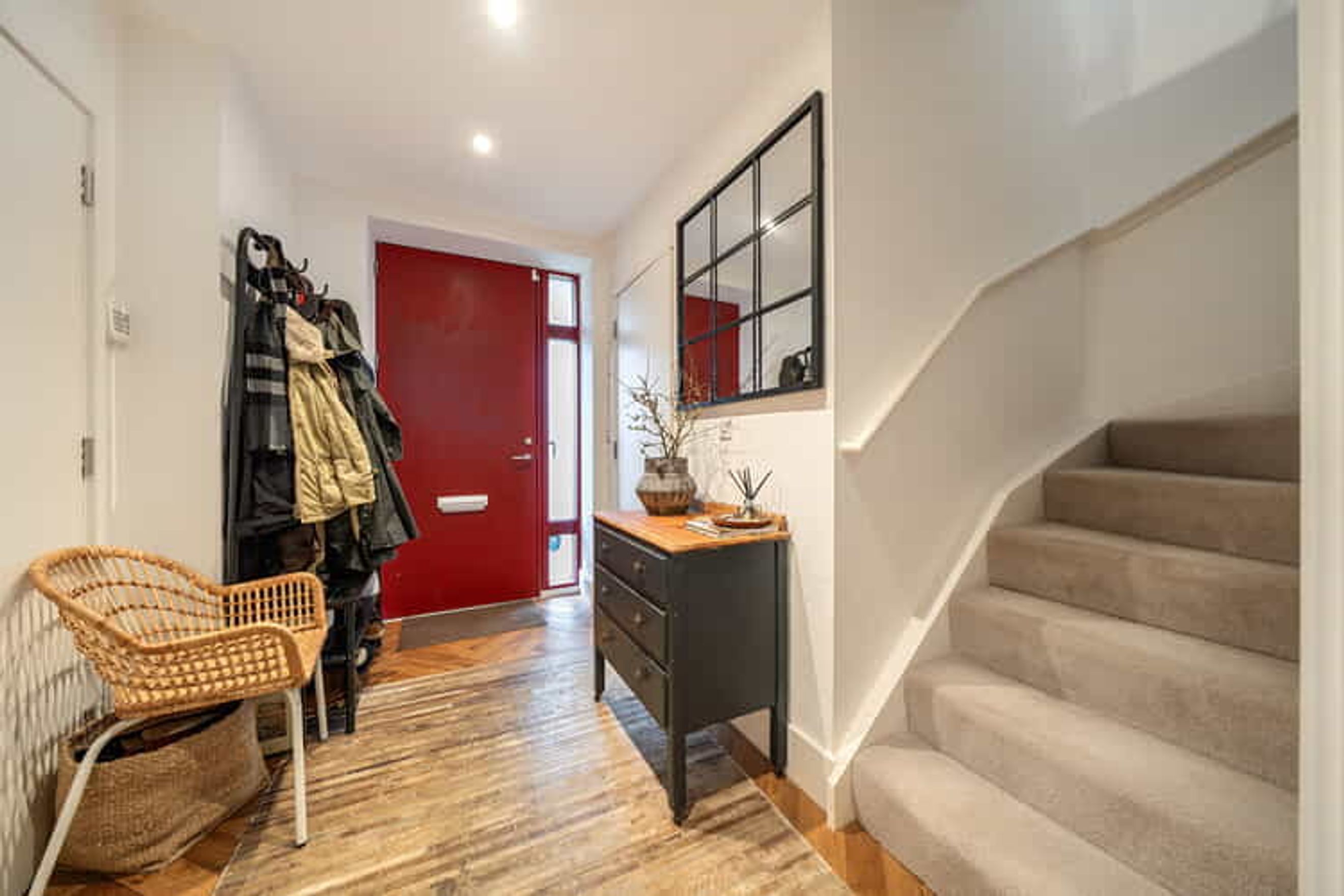 Property photo 15 of 19 for Ellis Road, Coulsdon