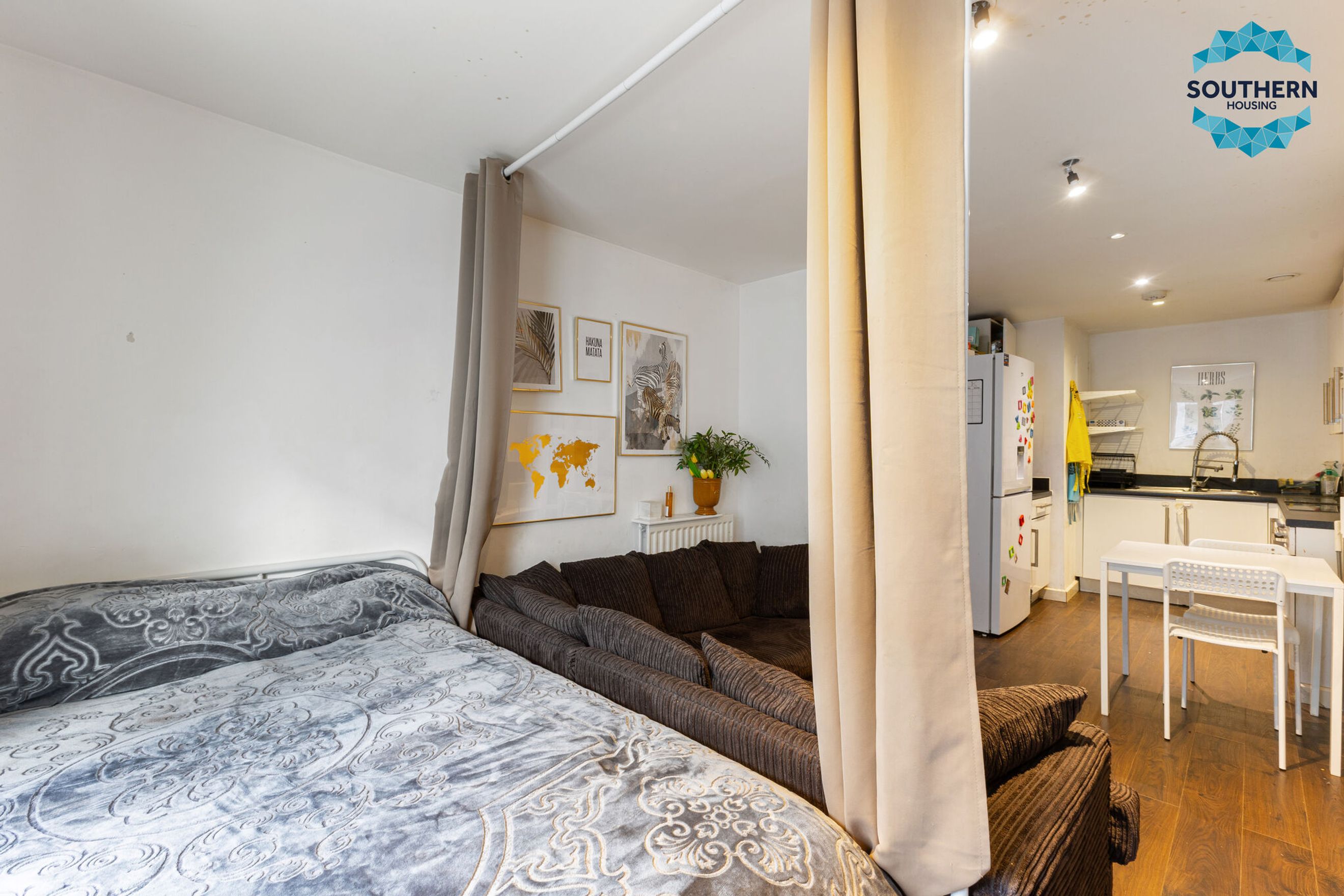 Property photo 16 of 24 for FLAT 305 East Carriage House, Royal Carriage Mews