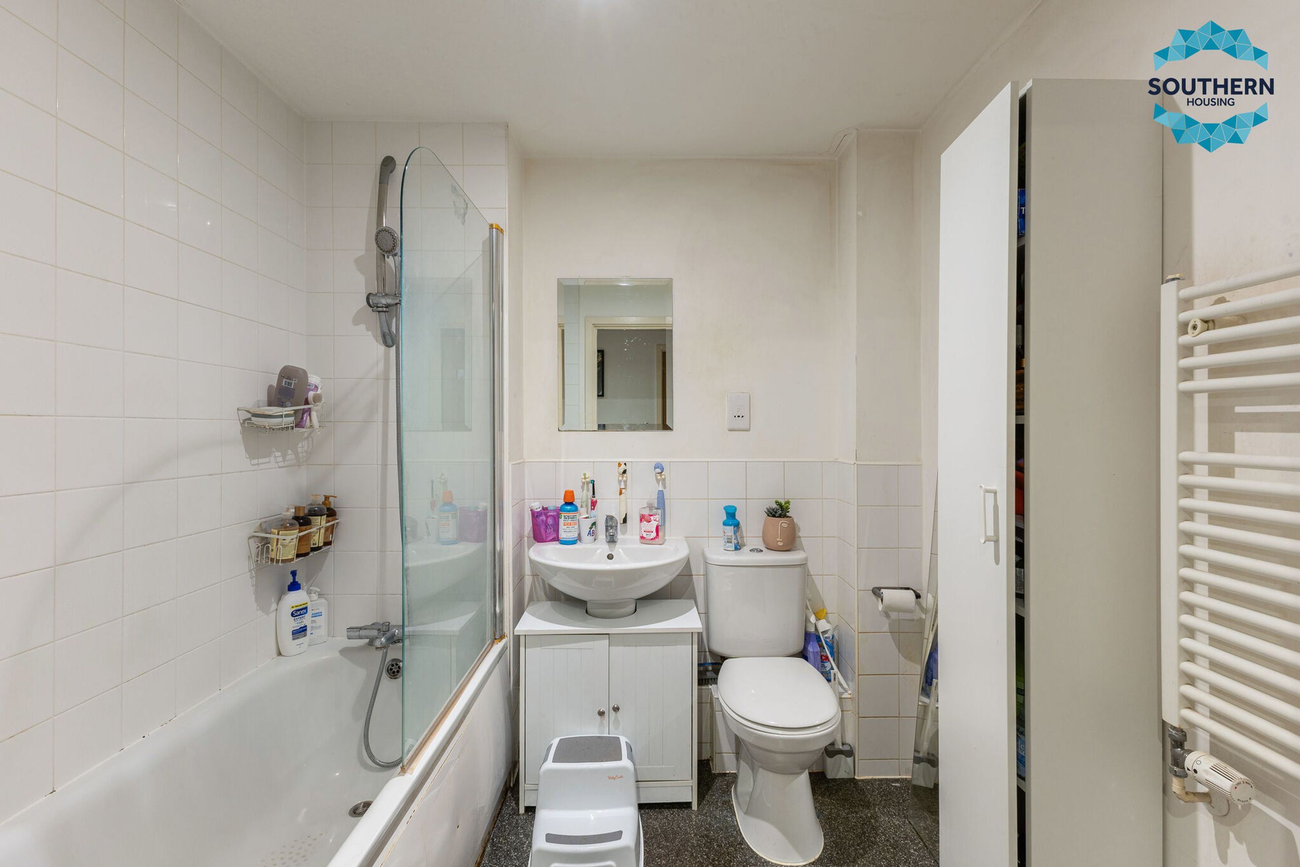 Property photo 19 of 24 for FLAT 305 East Carriage House, Royal Carriage Mews