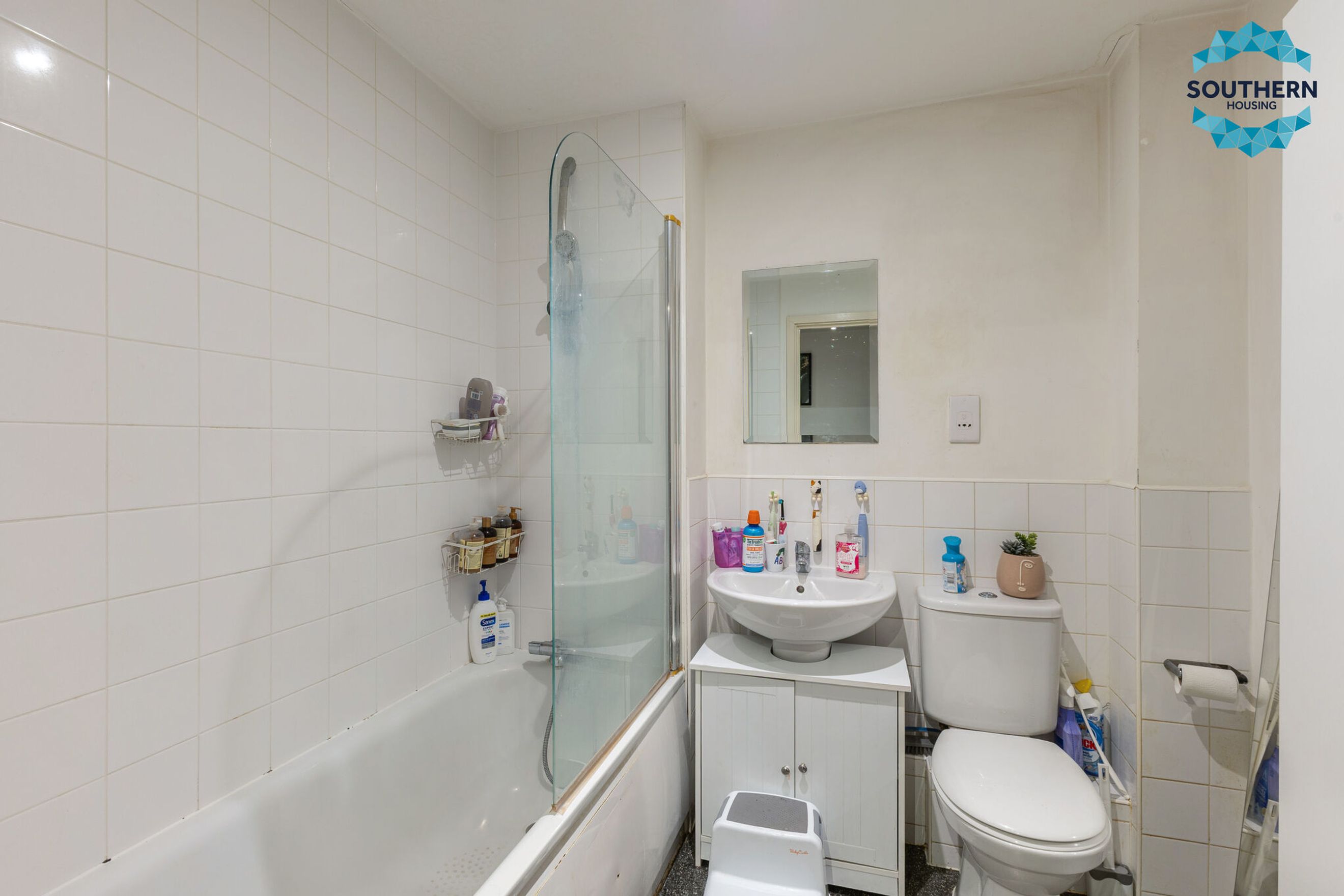 Property photo 20 of 24 for FLAT 305 East Carriage House, Royal Carriage Mews