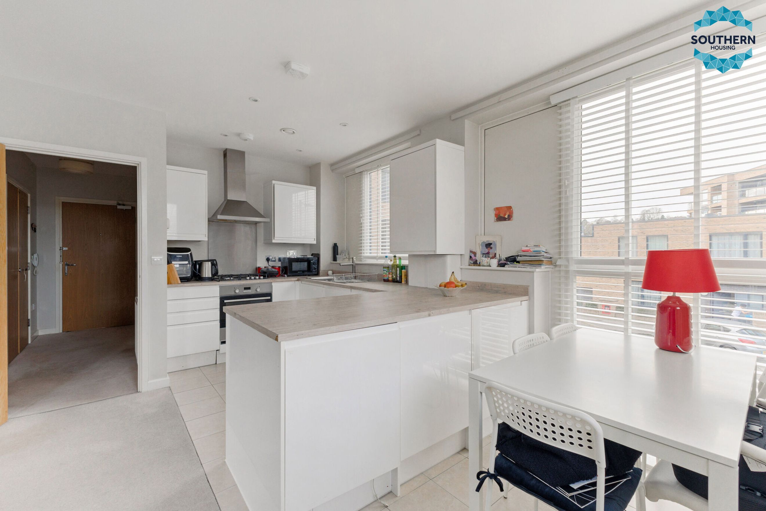 Property photo 6 of 12 for FLAT 4, 17 Station Approach Road