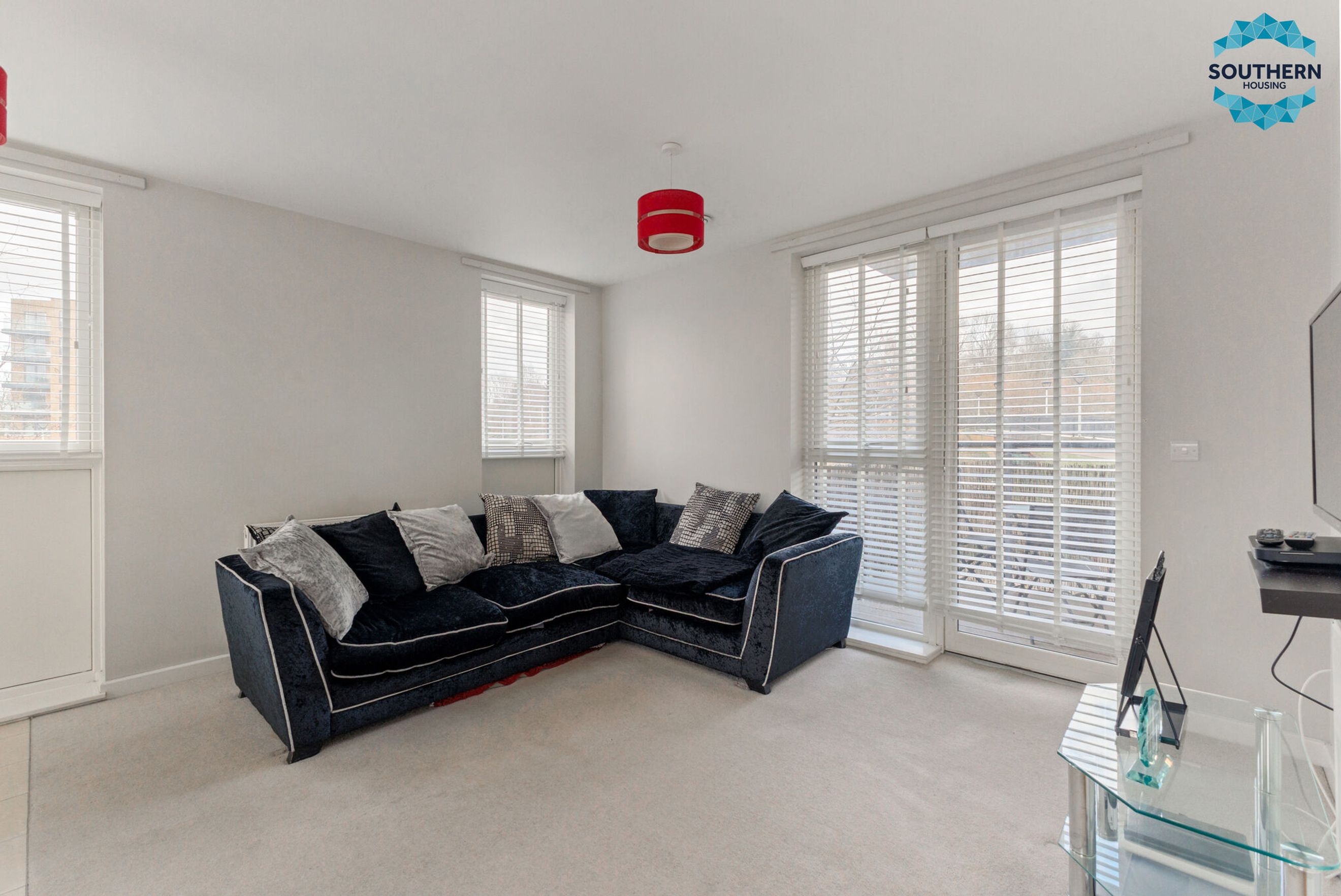 Property photo 4 of 12 for FLAT 4, 17 Station Approach Road