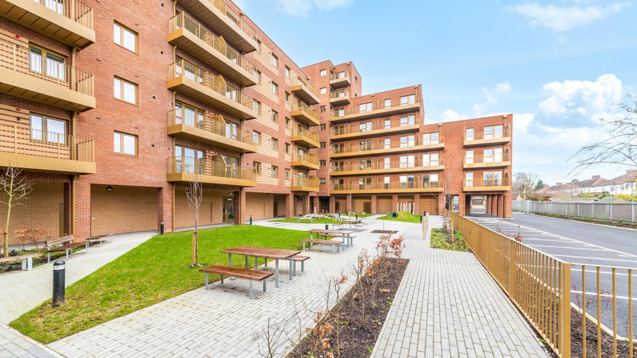 Property photo 3 of 22 for 443a Brighton Road, Croydon, Croydon