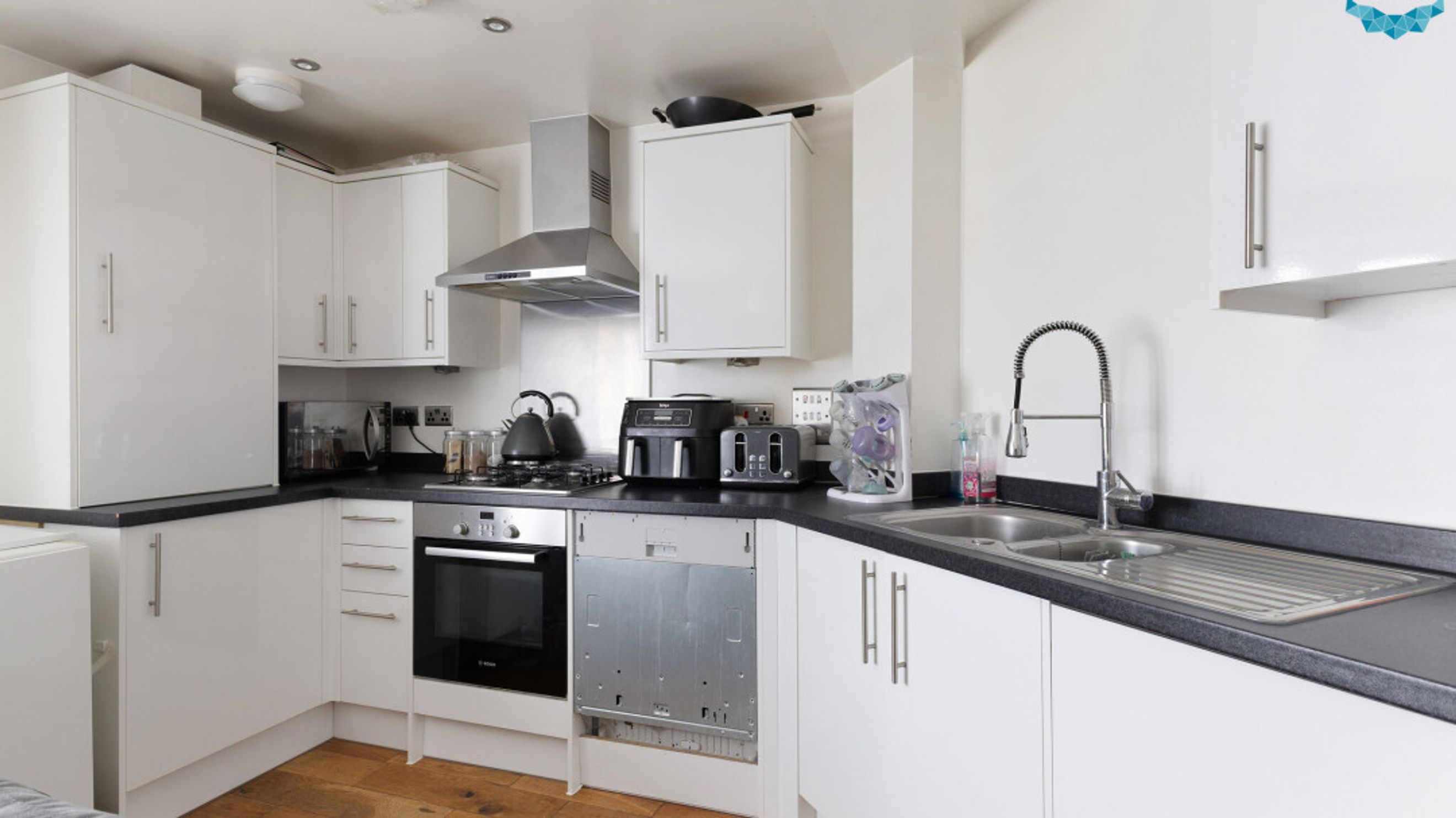 Property photo 10 of 39 for FLAT 4 Charlotte Court, 22B Bishops Road, Croydon, Surrey,  