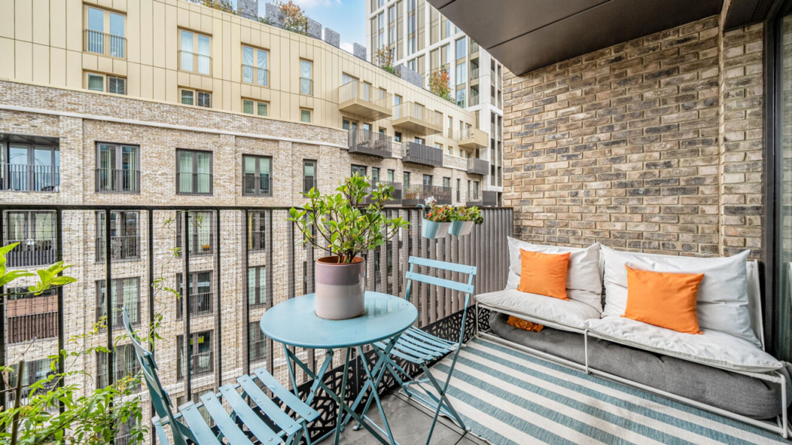 Property photo 28 of 36 for Georgette, Apartments, 4 Cendal Crescent, London,  