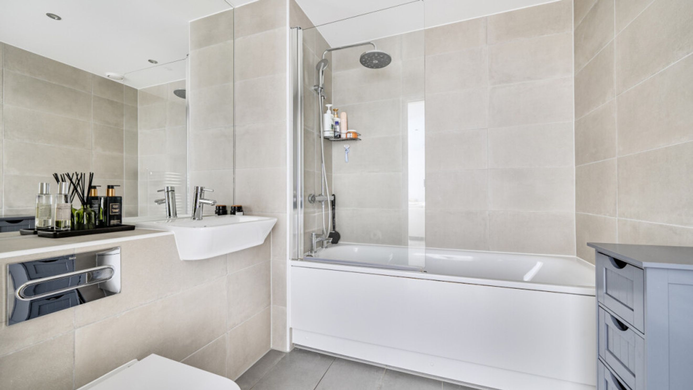 Property photo 34 of 36 for Georgette, Apartments, 4 Cendal Crescent, London,  