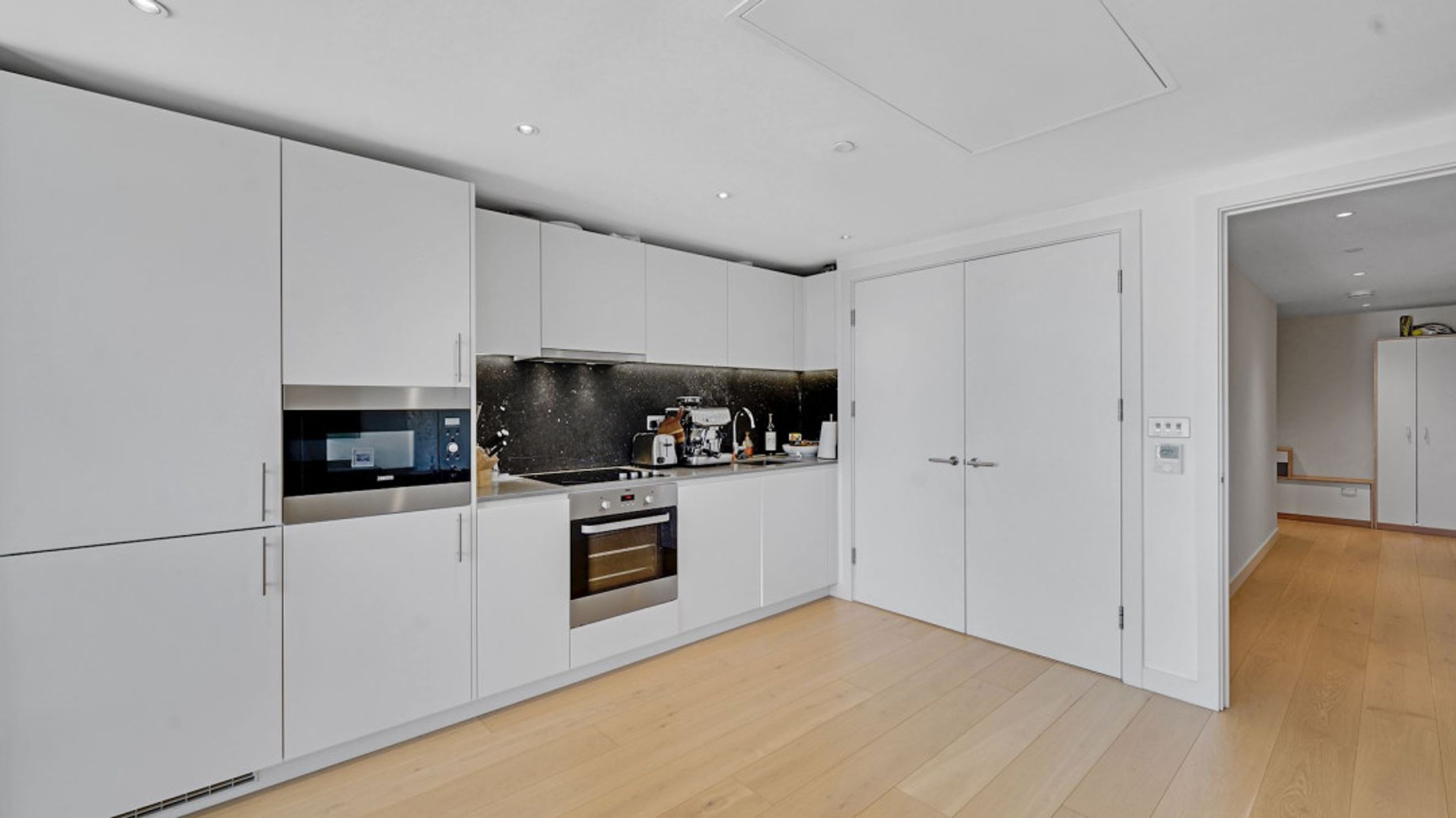 Property photo 5 of 17 for London, London,  