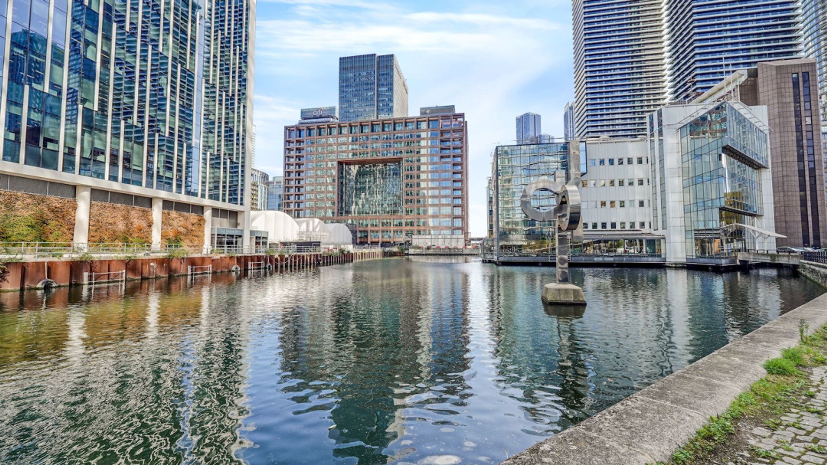 Property photo 16 of 17 for London, London,  