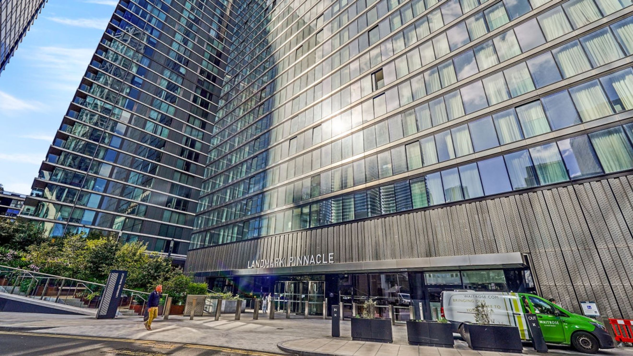 Property photo 15 of 17 for London, London,  