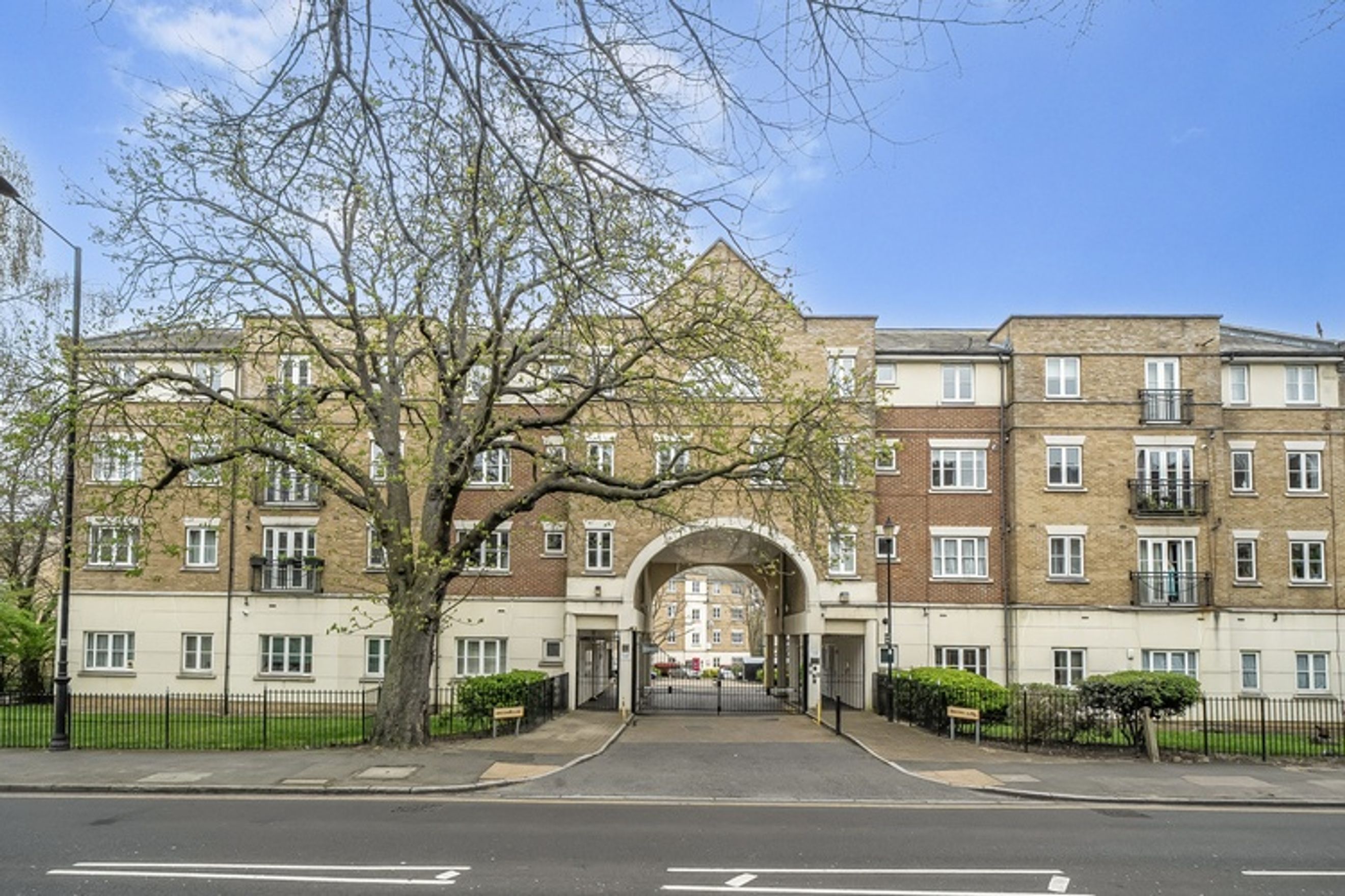 Property photo 14 of 15 for Charman House, 2 Bristowe Close