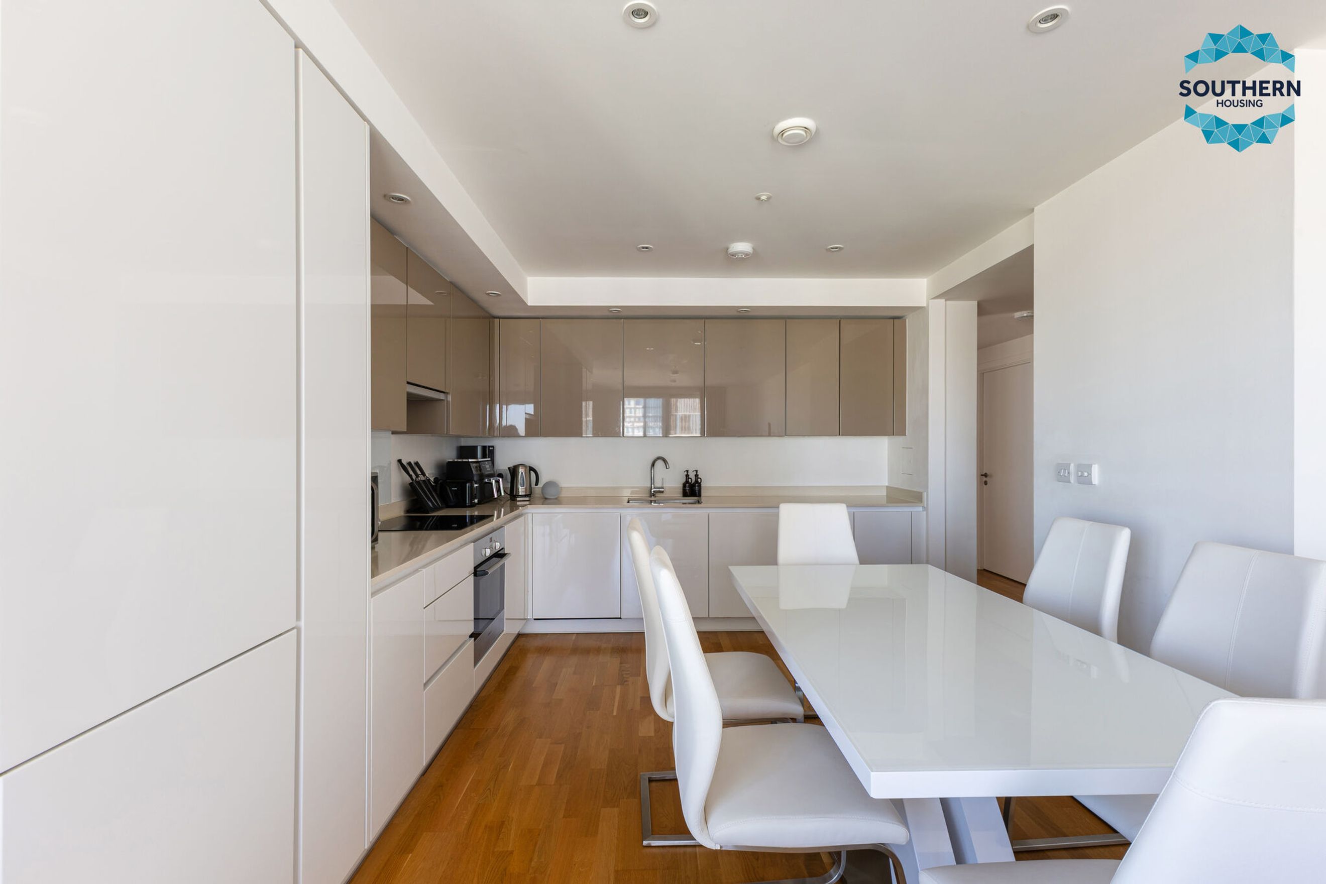 Property photo 8 of 26 for Flat 40 Chroma Mansions, 14 Penny Brokes Street