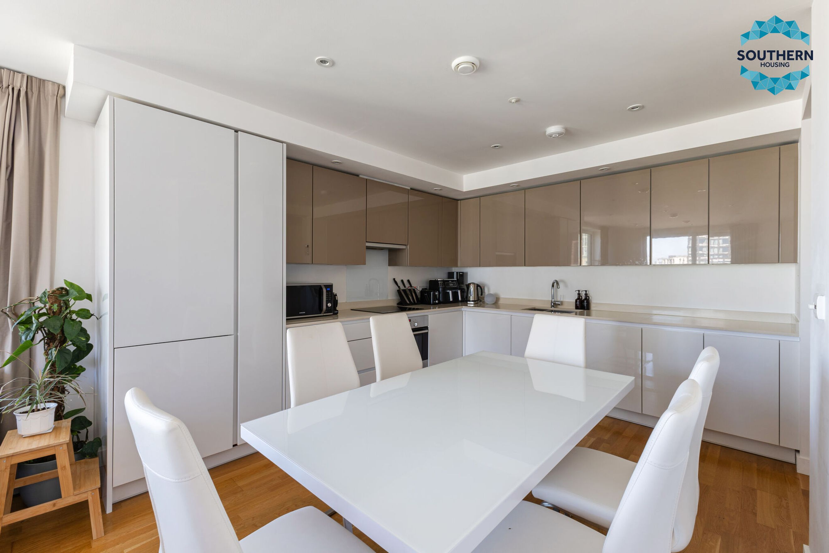 Property photo 11 of 26 for Flat 40 Chroma Mansions, 14 Penny Brokes Street