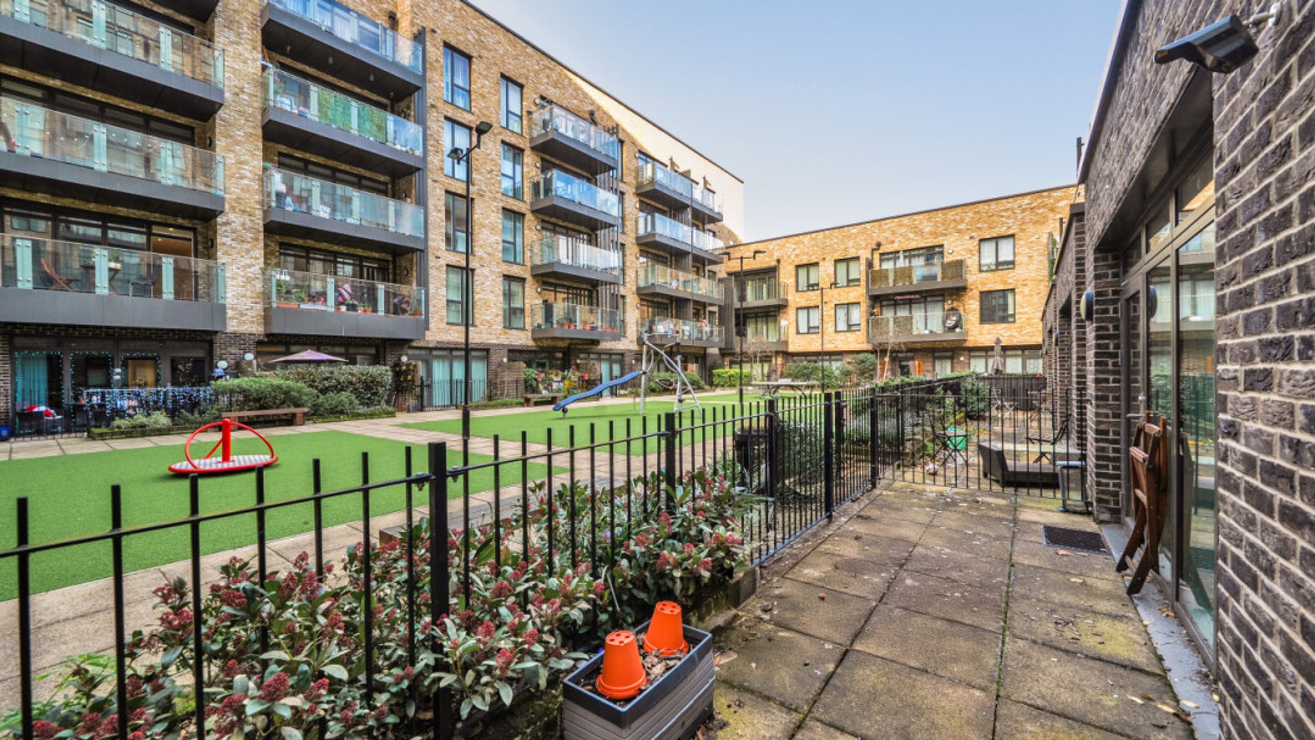 Property photo 11 of 44 for Madeira Street, London,  