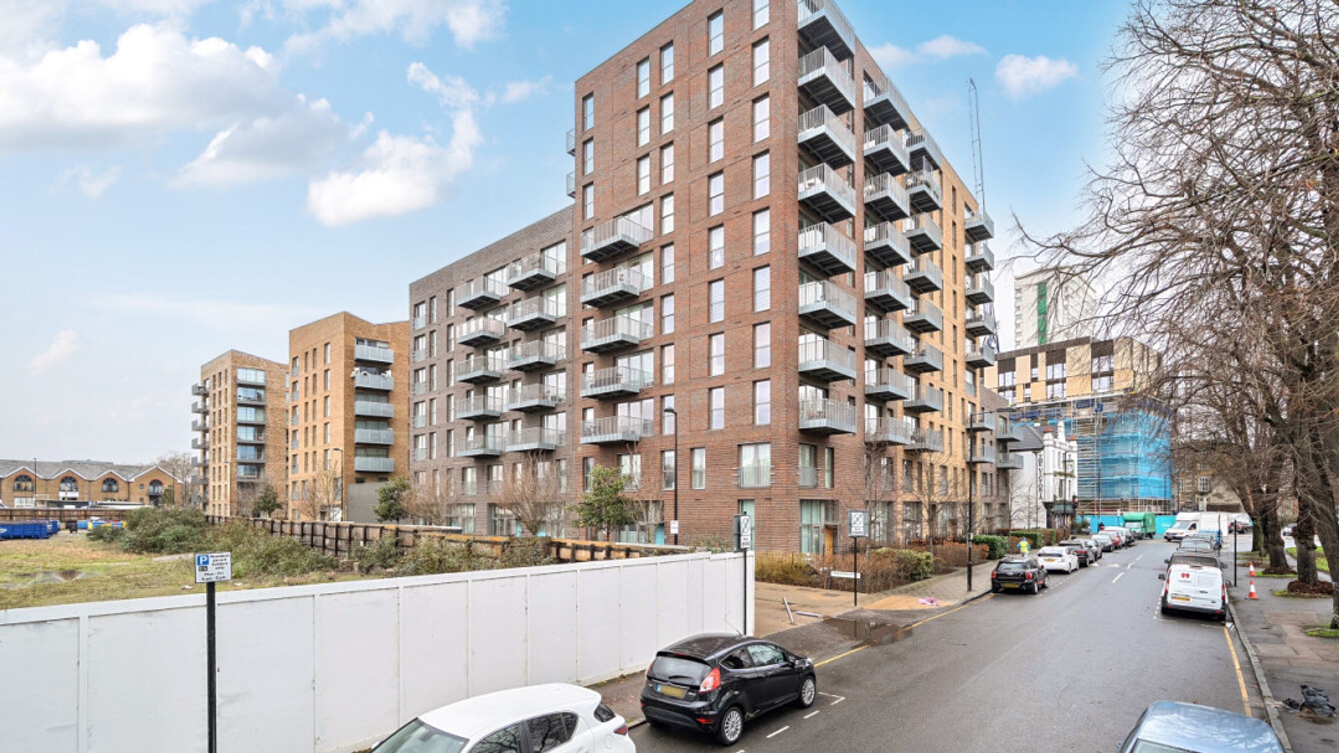 Property photo 8 of 34 for Lacewood Apartments, 4 Timberyard Street,  