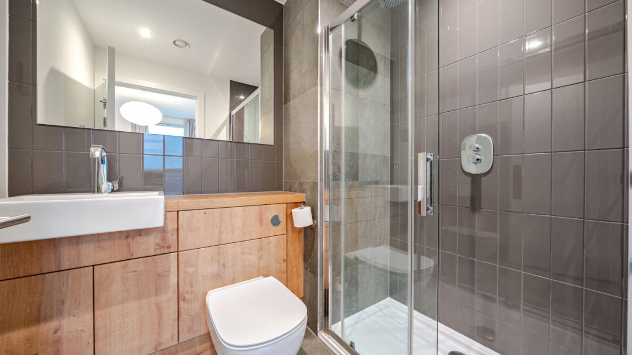 Property photo 15 of 34 for Lacewood Apartments, 4 Timberyard Street,  