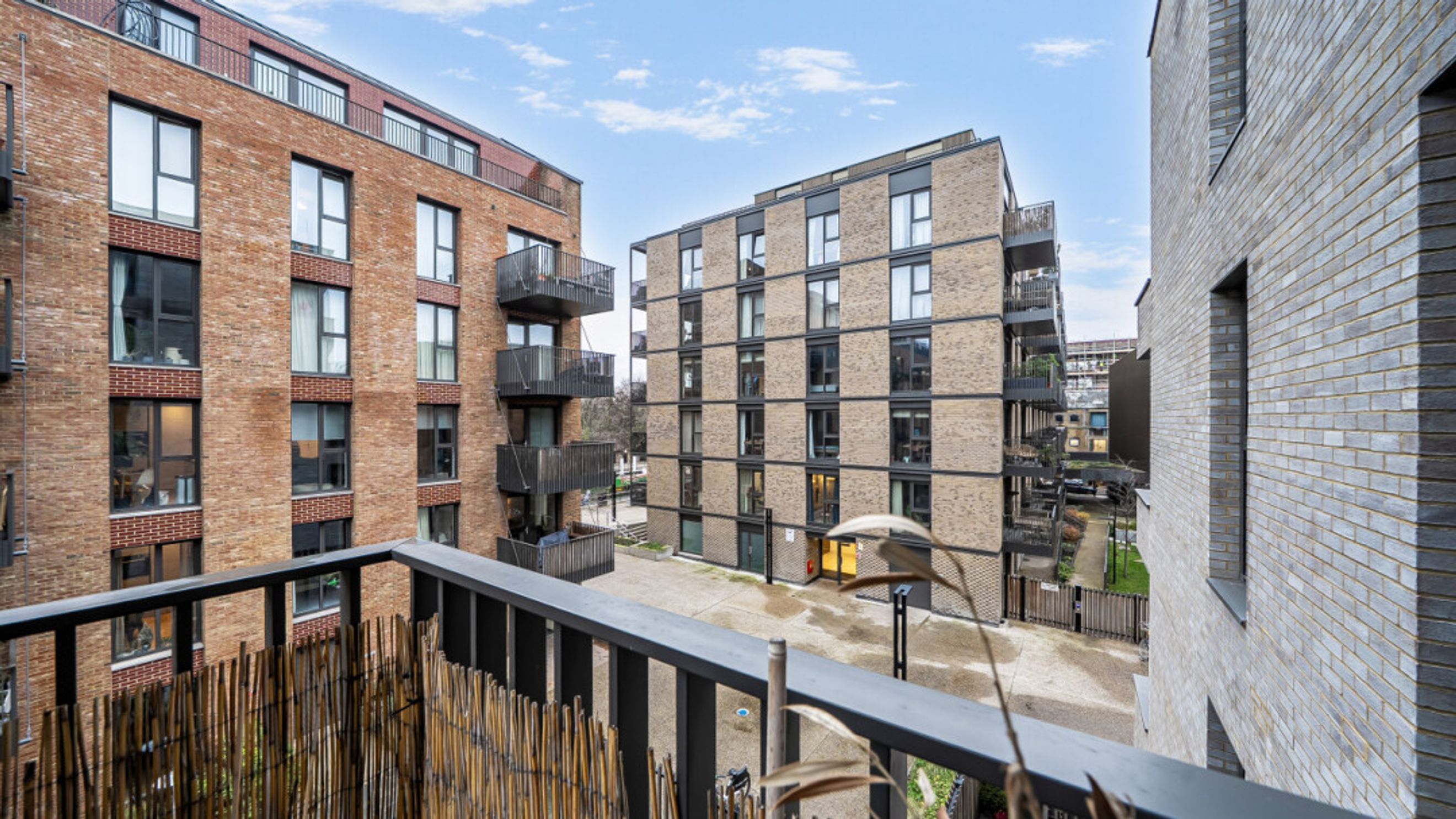 Property photo 33 of 36 for Masons House, Navigators Walk, London,  