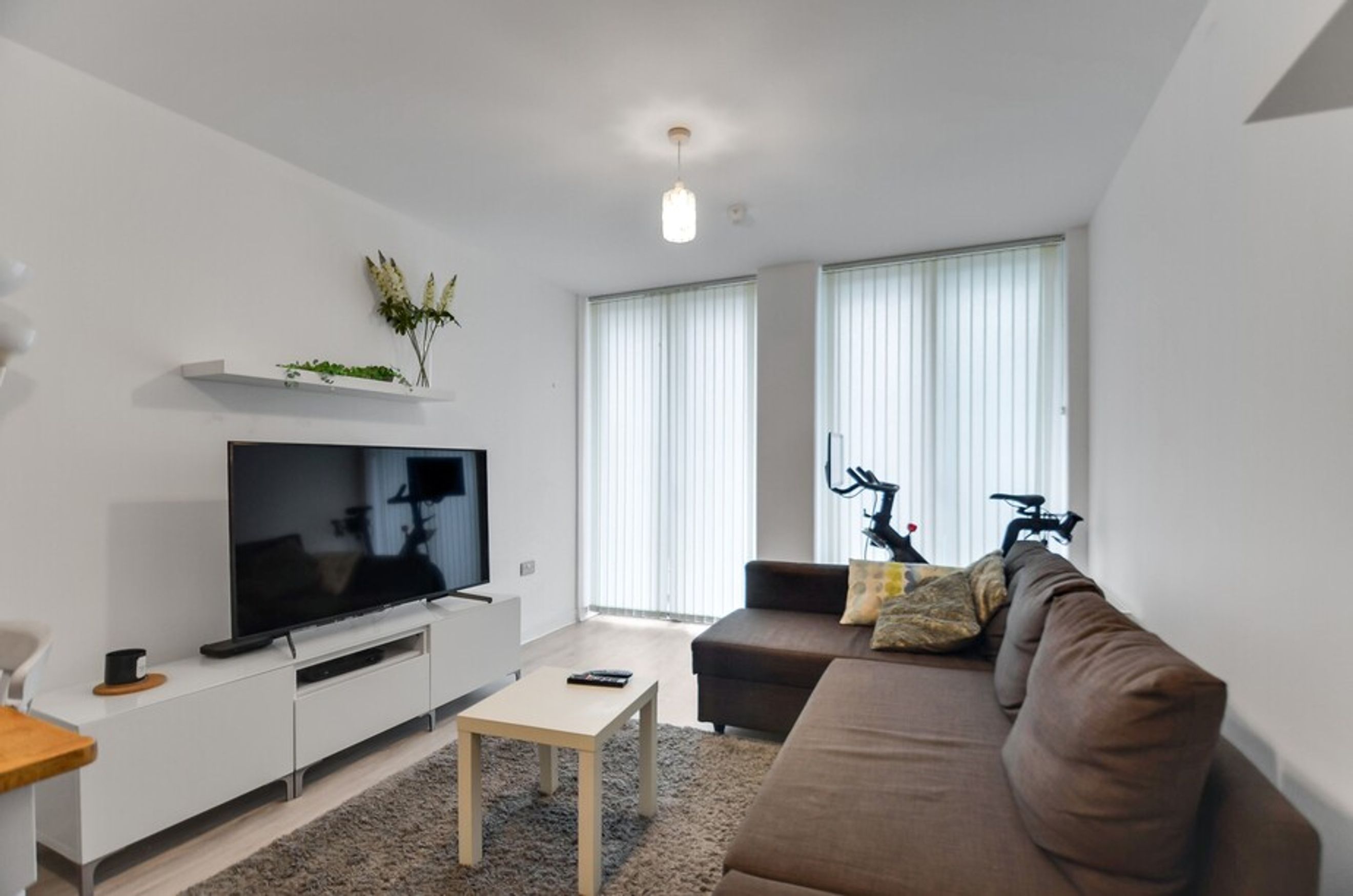 Property photo 1 of 19 for Kingsgate House, 536 Kings Road