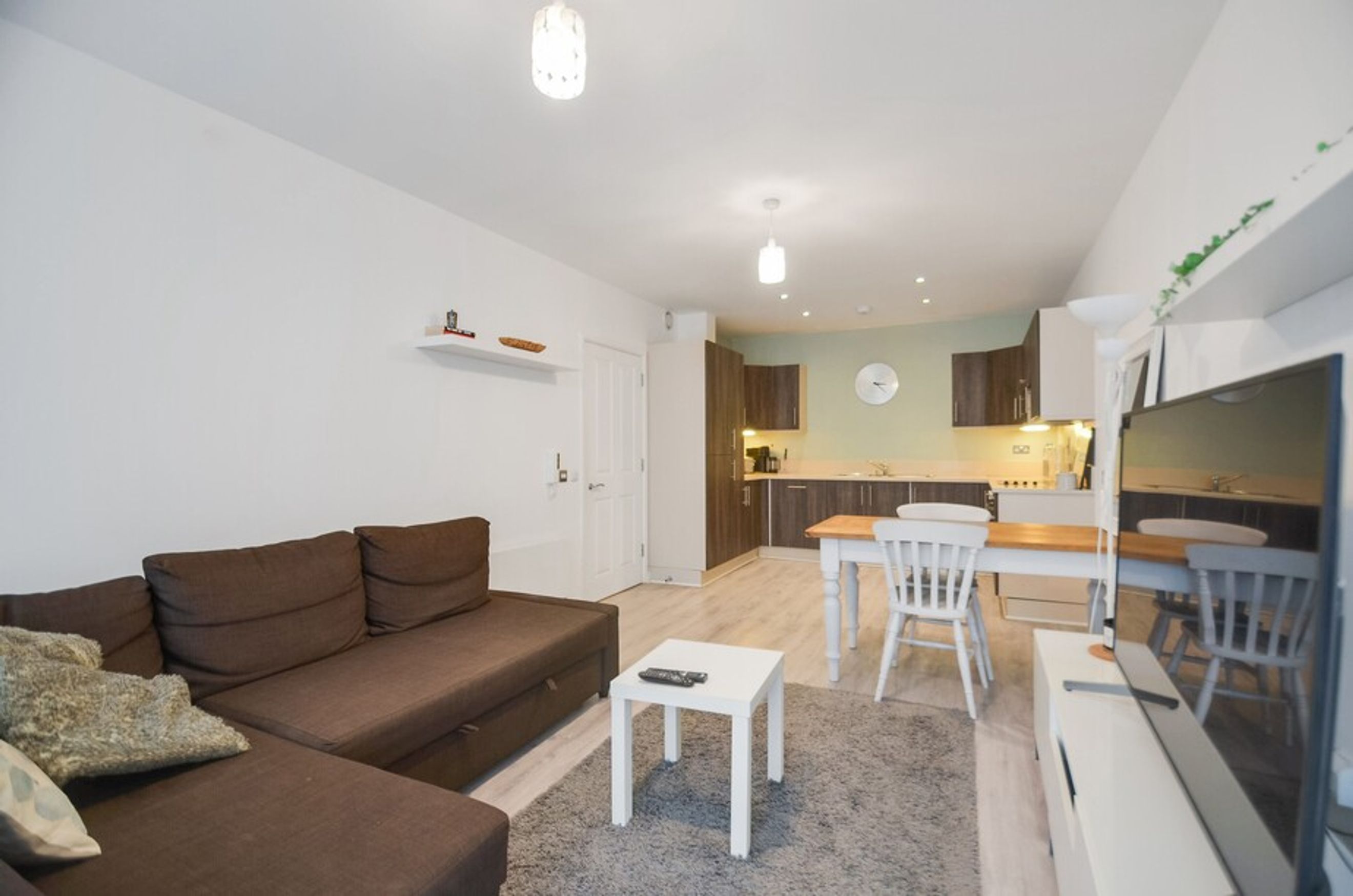 Property photo 3 of 19 for Kingsgate House, 536 Kings Road