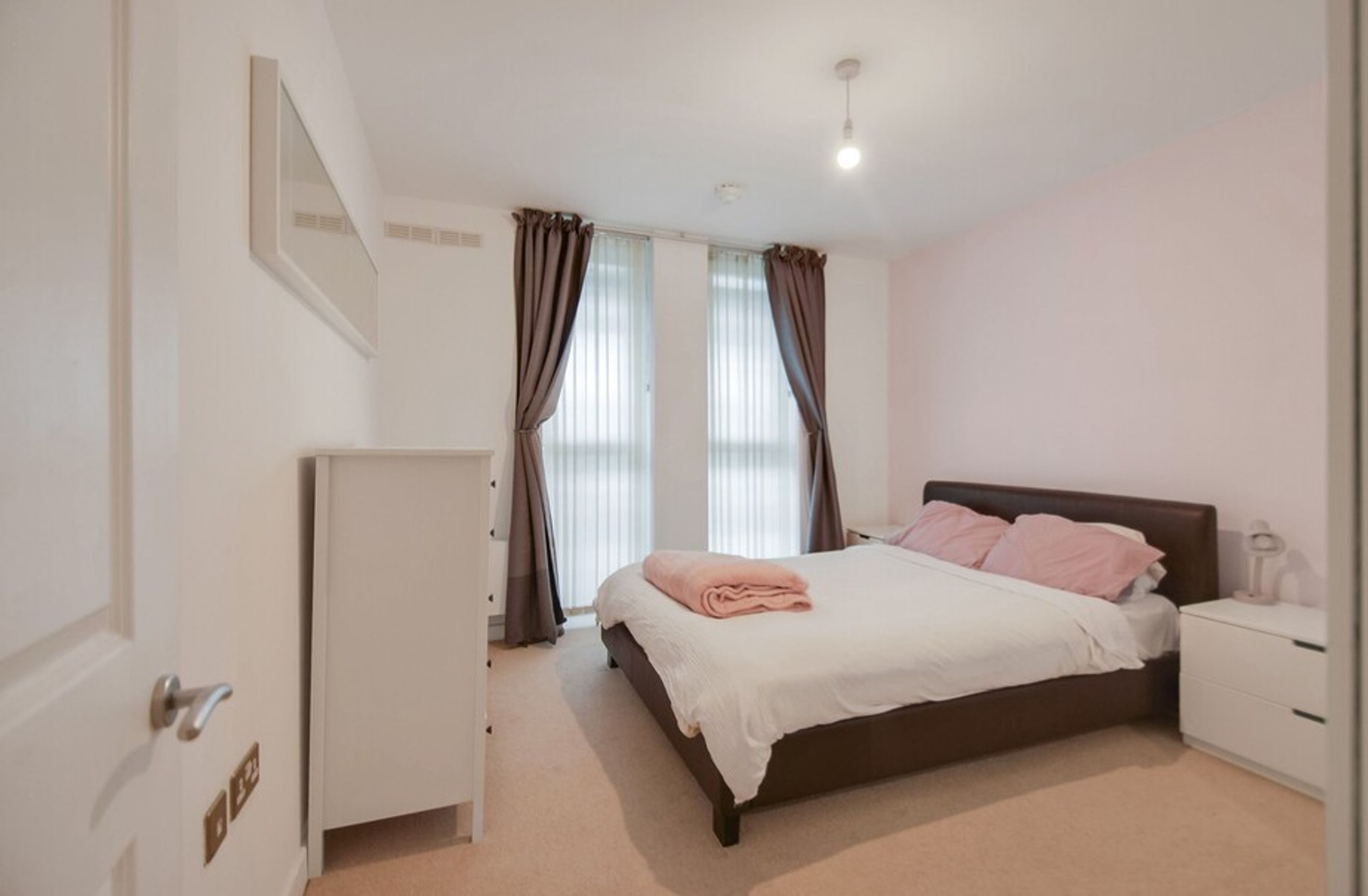 Property photo 12 of 19 for Kingsgate House, 536 Kings Road