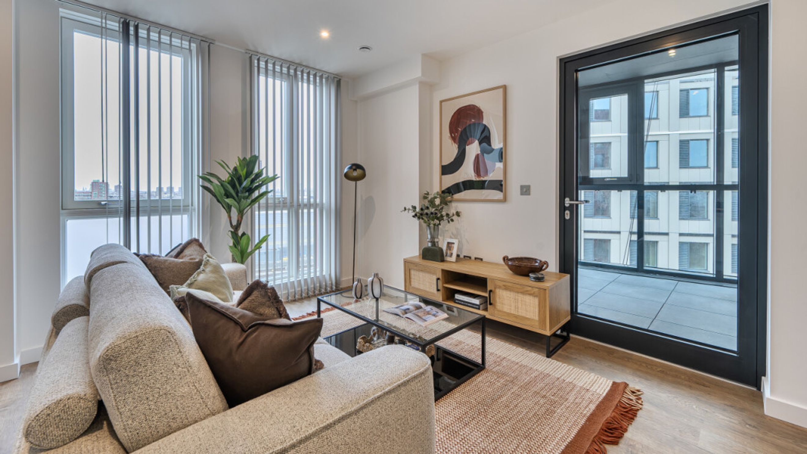 Property photo 3 of 19 for Trundleys Road, Lewisham, London