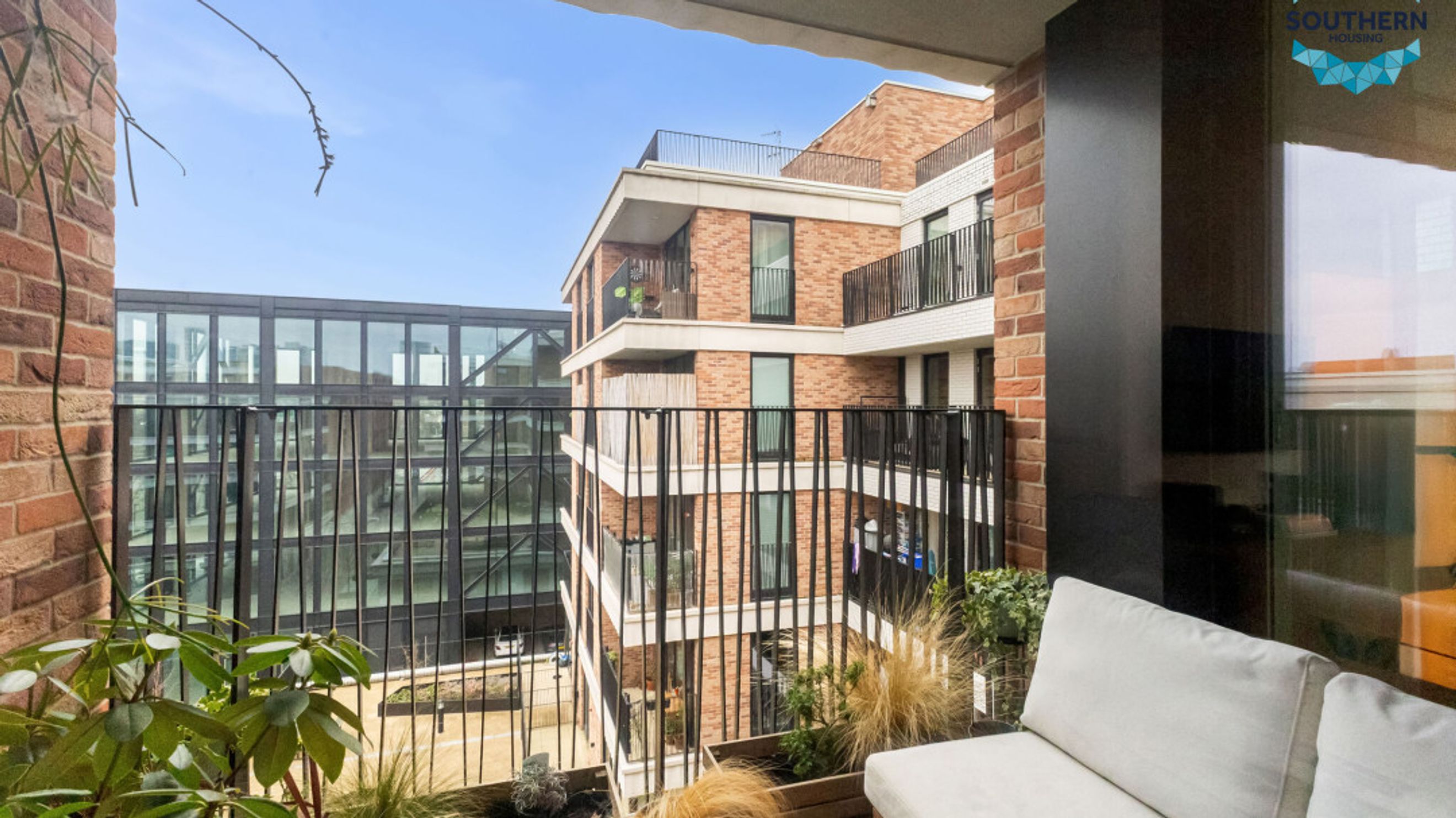 Property photo 40 of 44 for 6 Monier Road, London,  