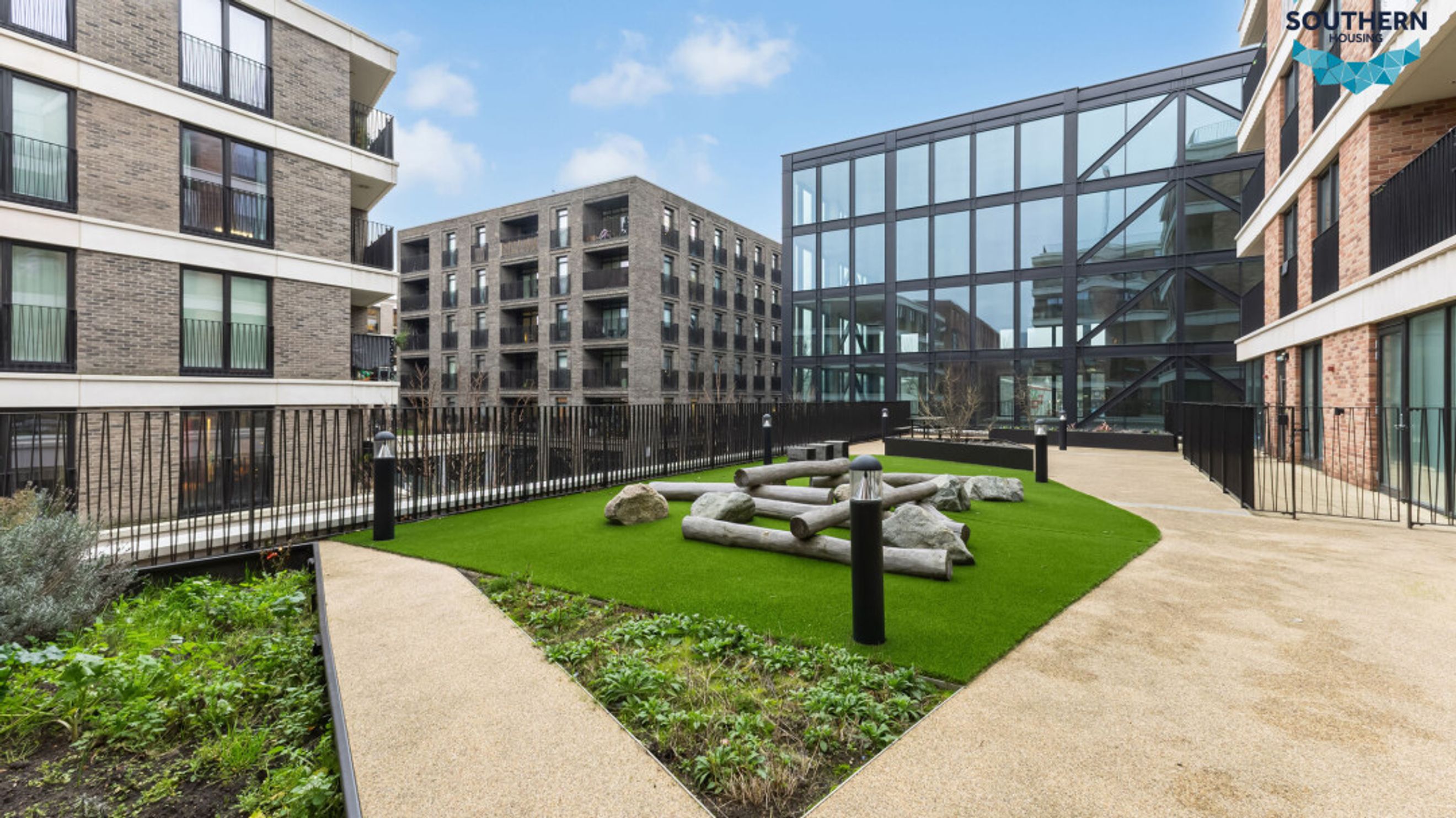 Property photo 17 of 44 for 6 Monier Road, London,  