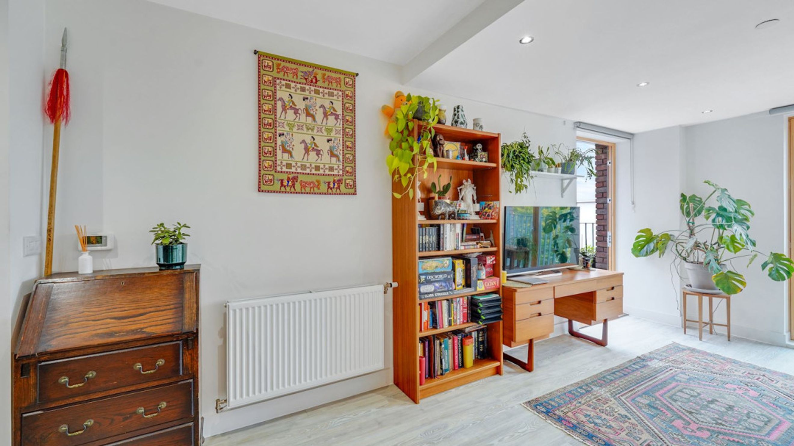 Property photo 3 of 15 for 90 Bromley High Street, London,  