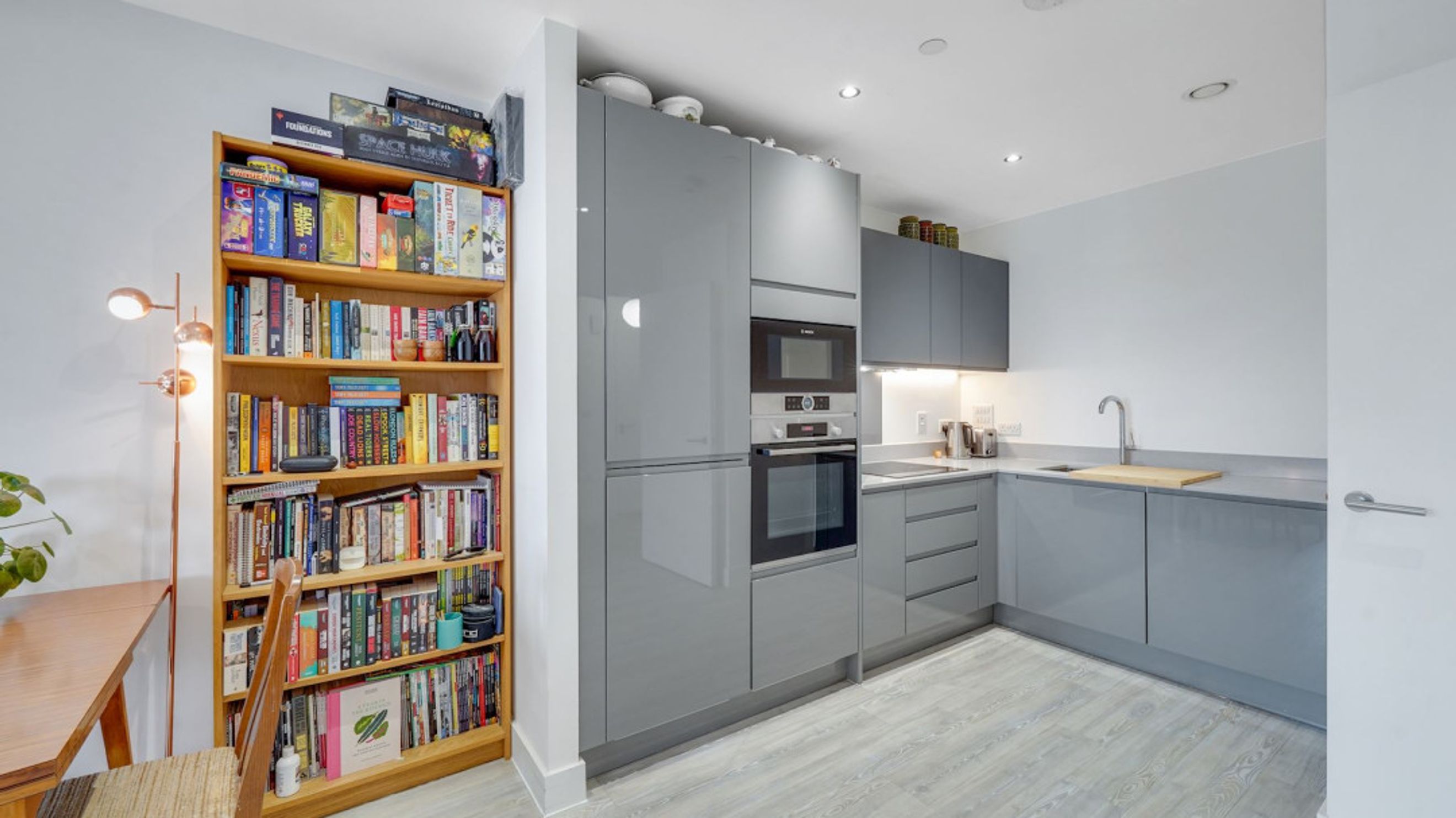 Property photo 4 of 15 for 90 Bromley High Street, London,  