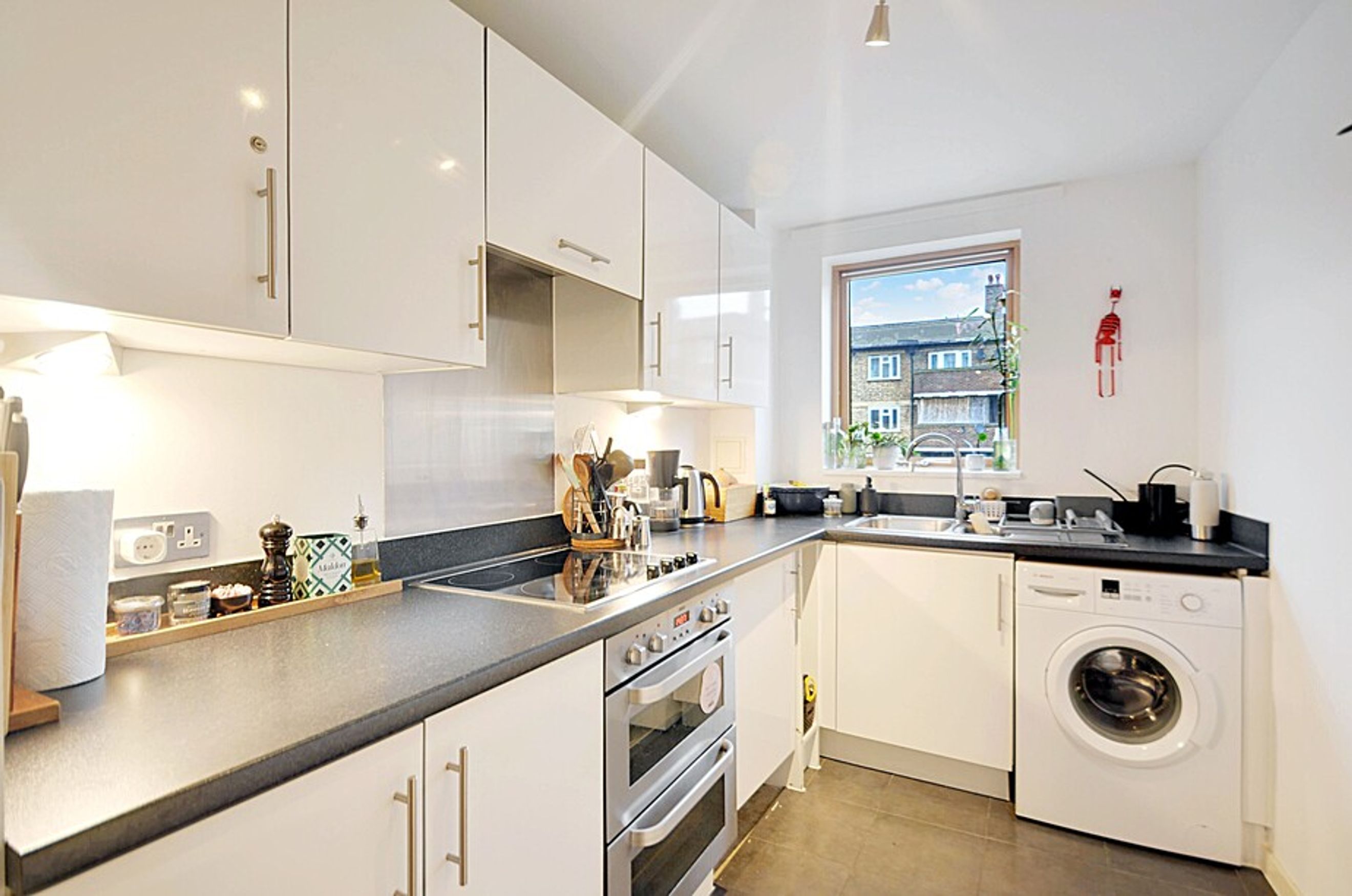 Property photo 6 of 26 for St James House, 52 Blackheath Hill