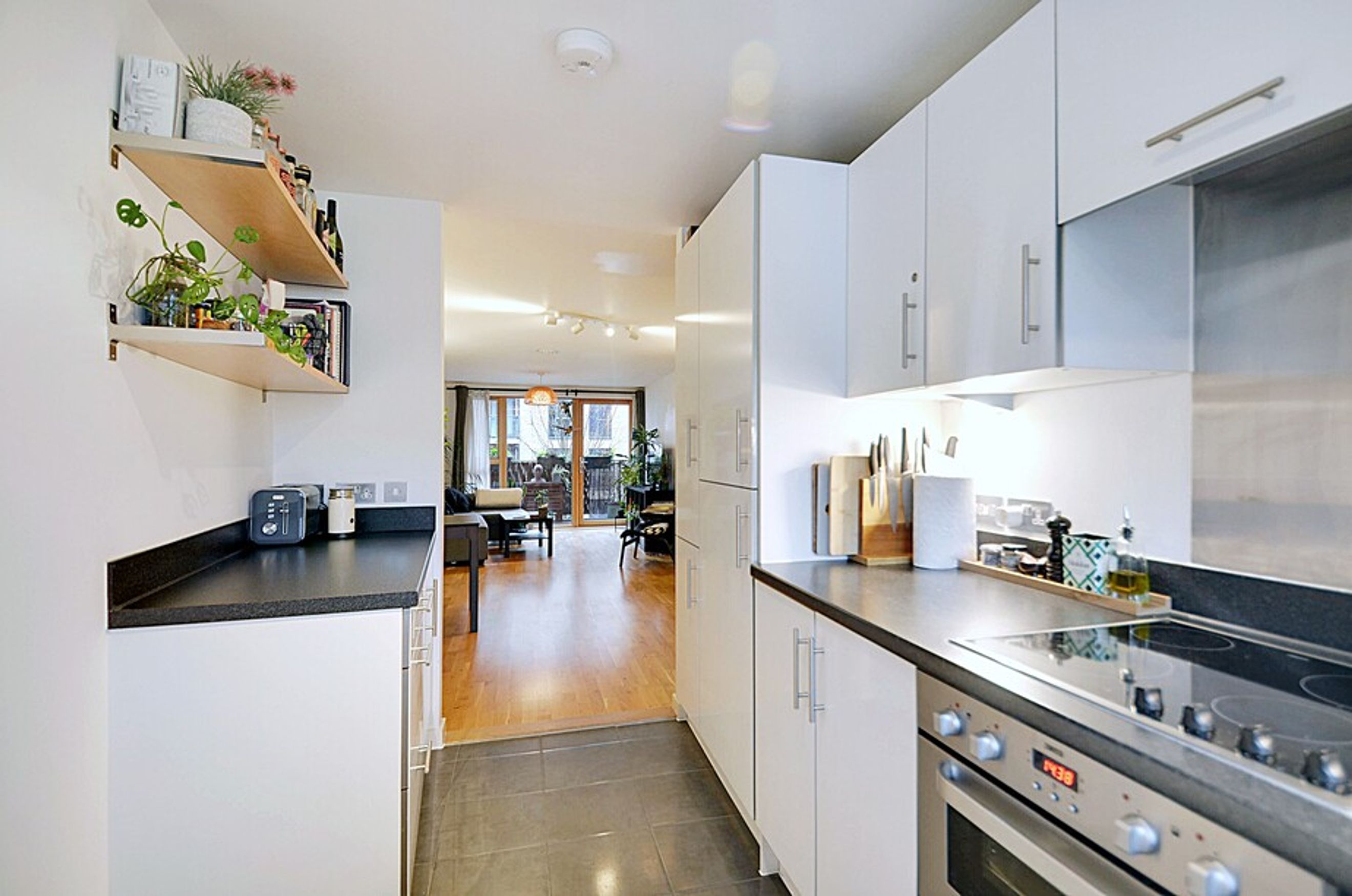 Property photo 7 of 26 for St James House, 52 Blackheath Hill