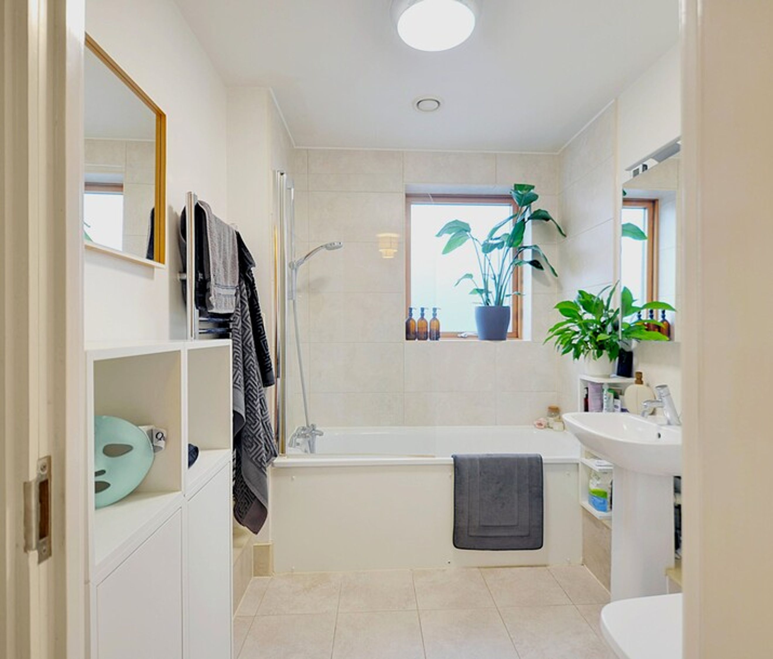 Property photo 18 of 26 for St James House, 52 Blackheath Hill