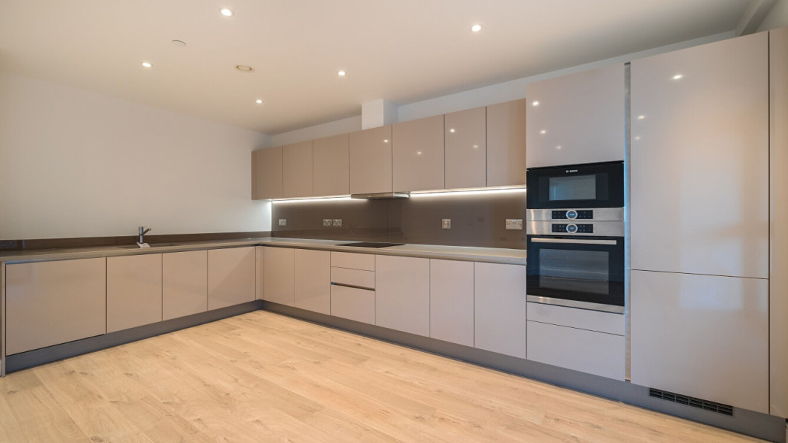 Property photo 2 of 18 for Williamson Heights, South Way, Wembley