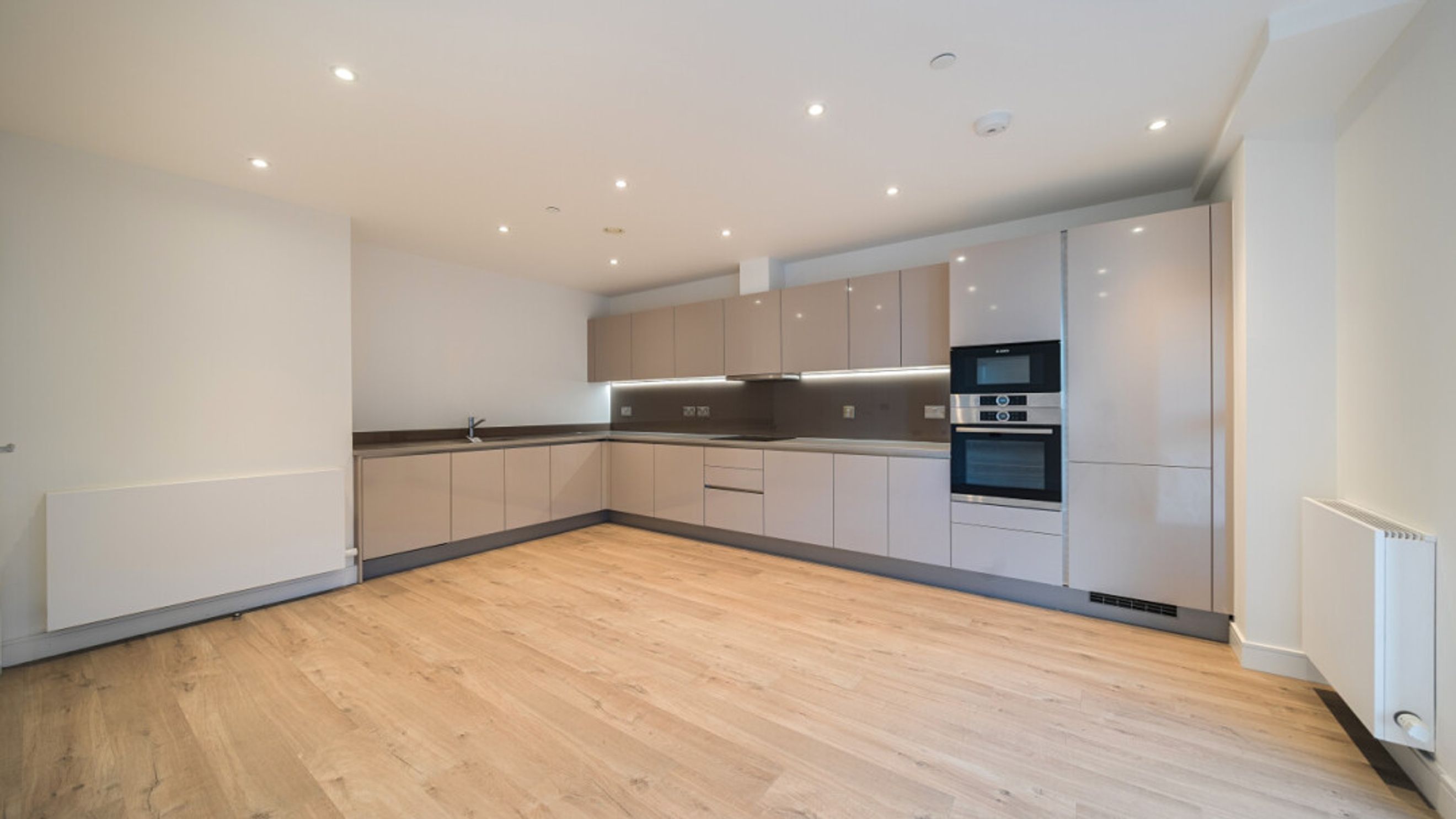 Property photo 1 of 18 for Williamson Heights, South Way, Wembley