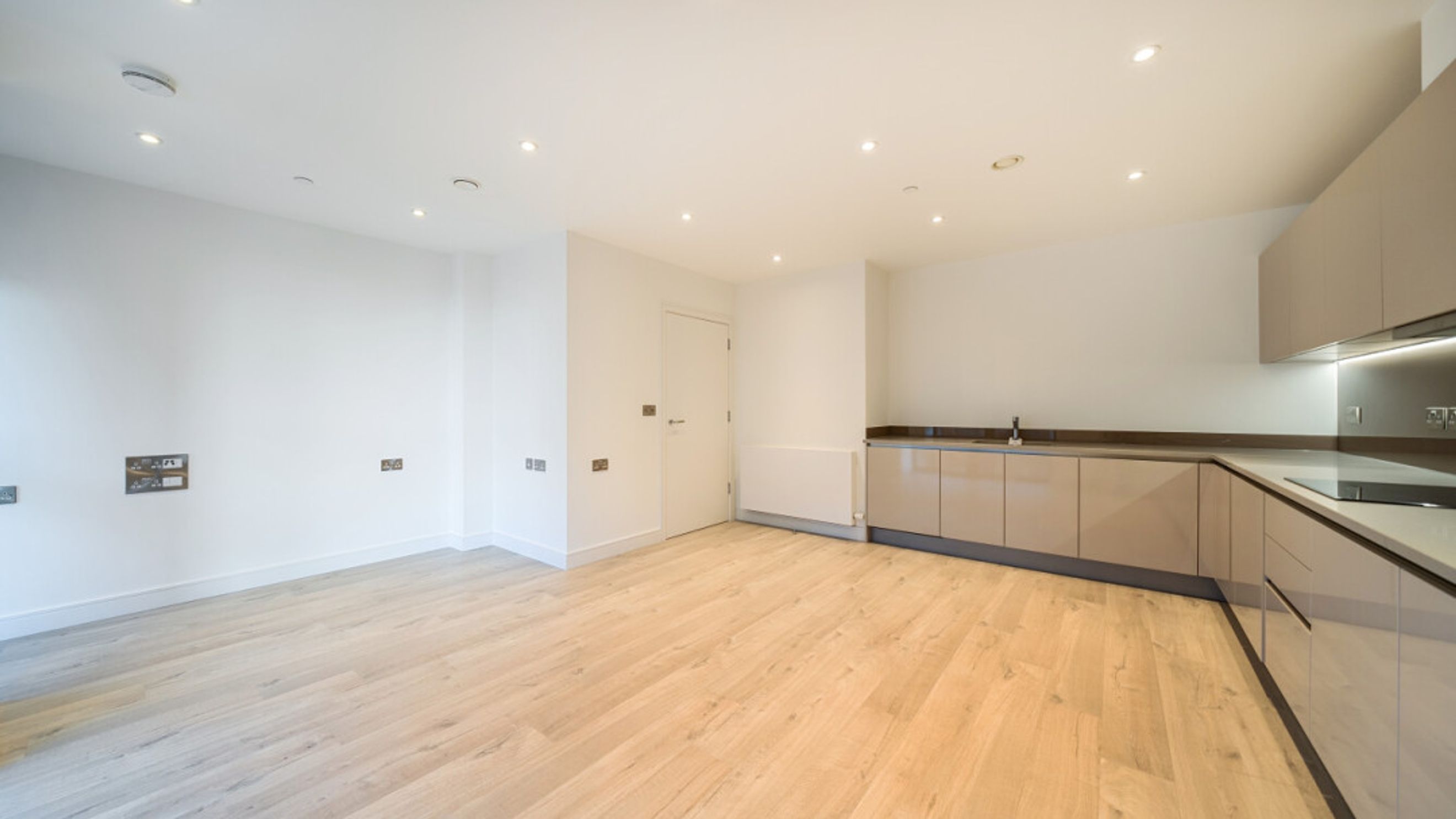 Property photo 6 of 18 for Williamson Heights, South Way, Wembley