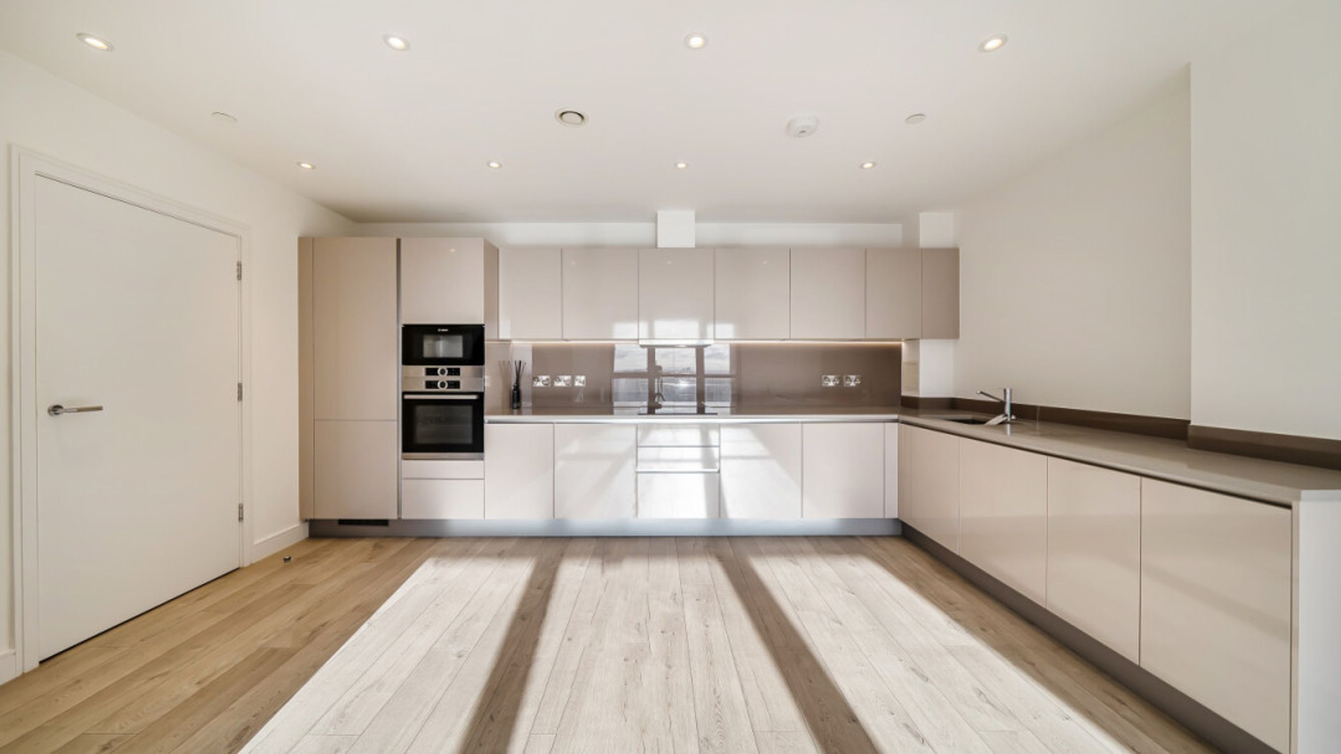 Property photo 8 of 20 for Williamson Heights, South Way, Wembley