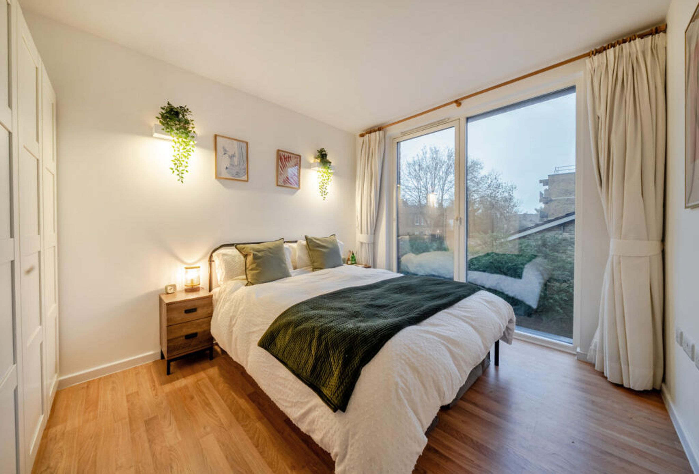 Property photo 4 of 9 for 1-32, 20-22 Mountearl Gardens